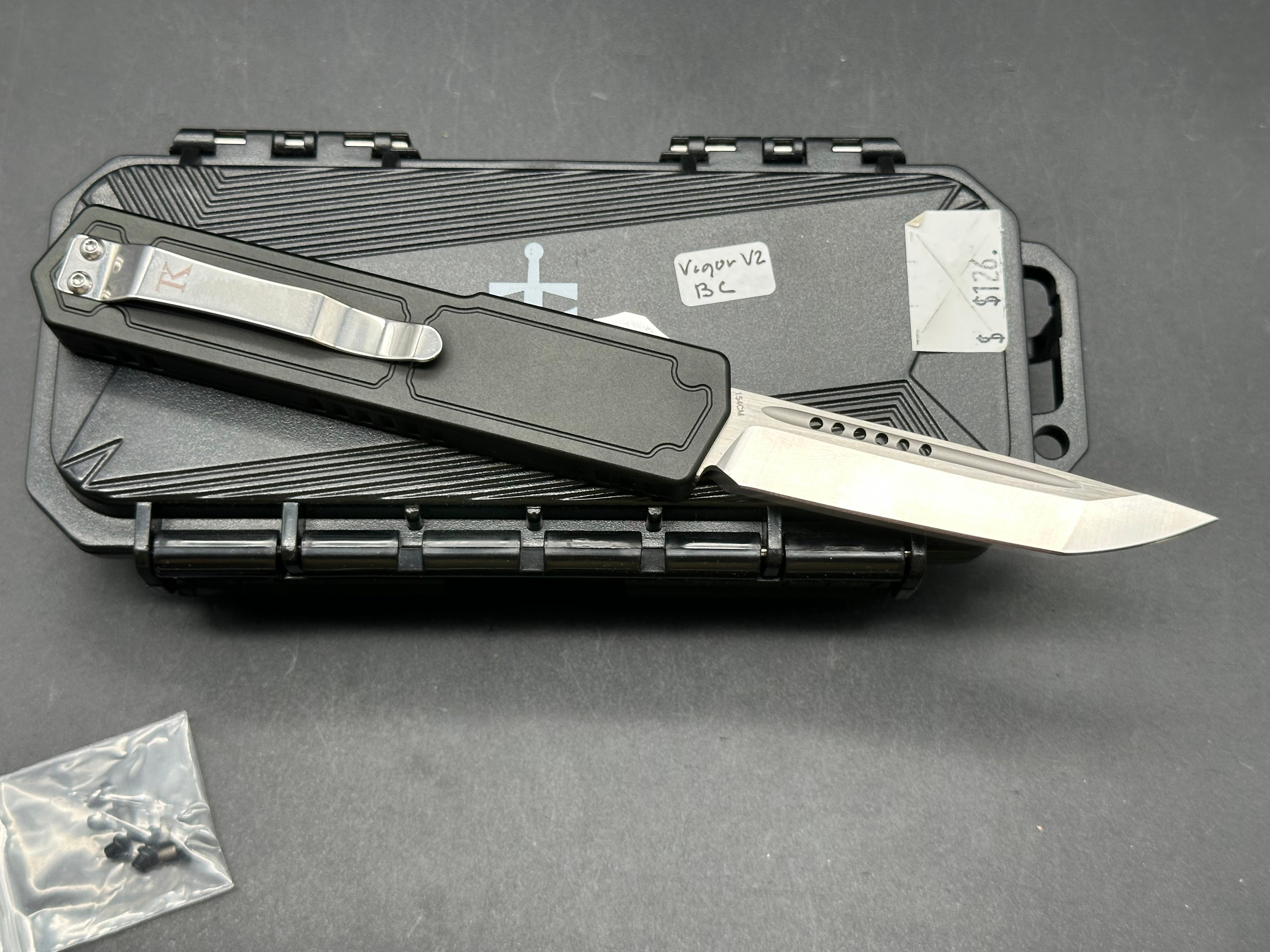 TakCom Vigor OTF Satin, Black Aluminum 154CM tanto blade