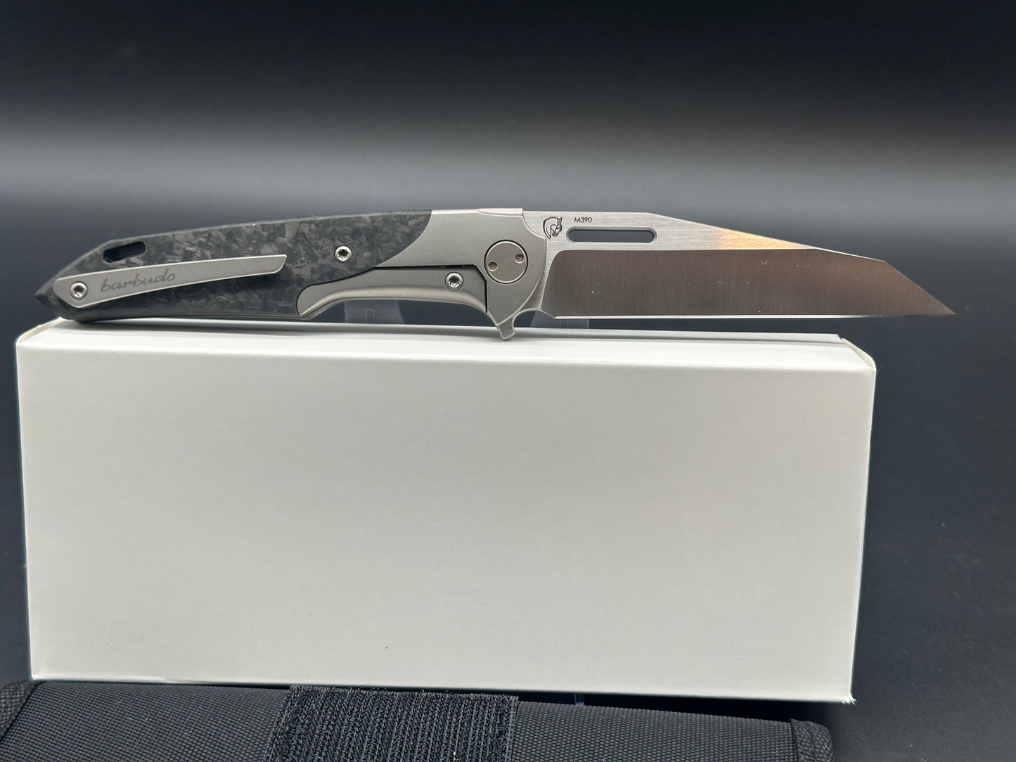 Navajas Barbudo Balmis titanium/marble CF handle w/M390 blade