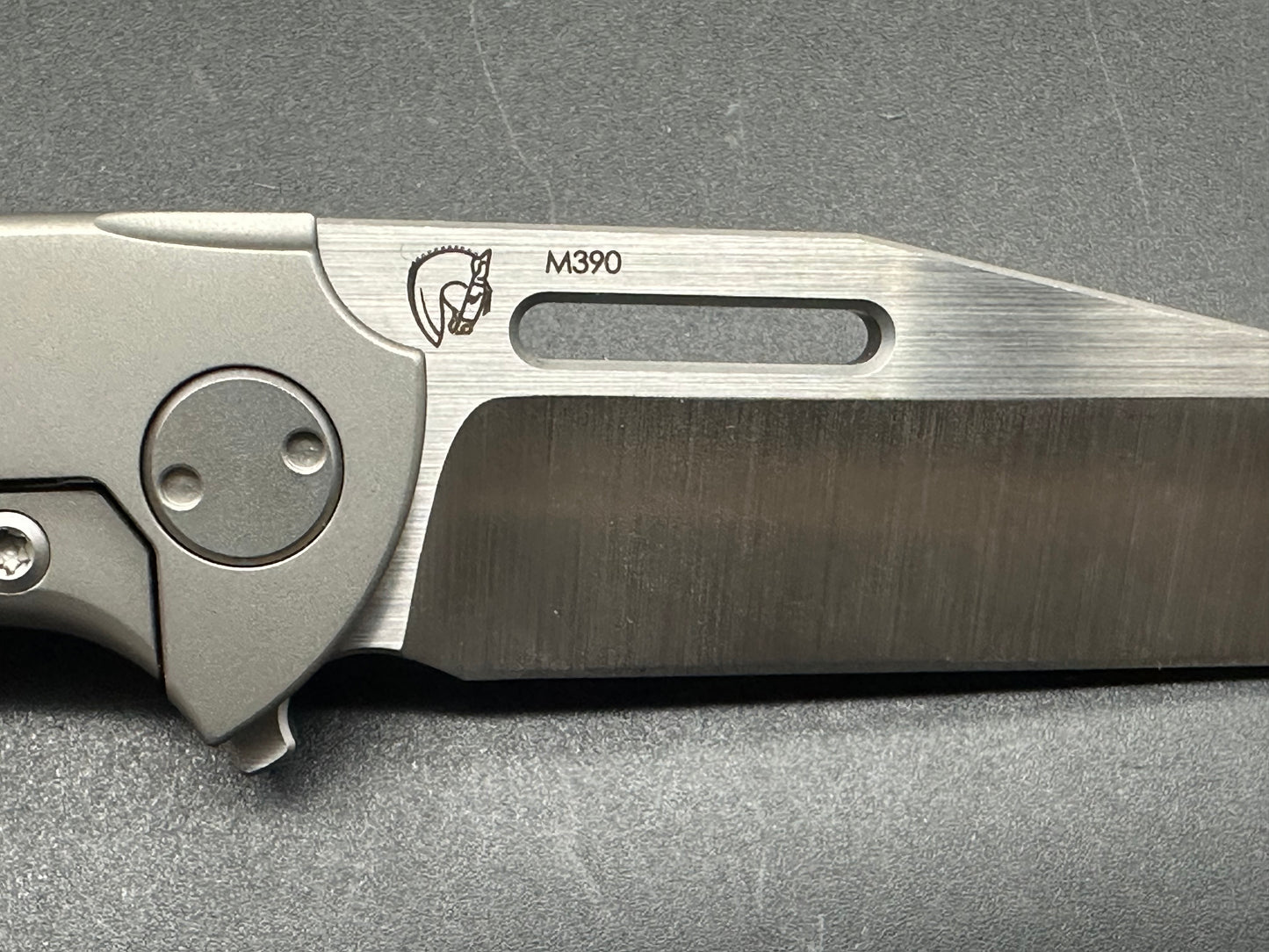 Navajas Barbudo Balmis titanium/marble CF handle w/M390 blade