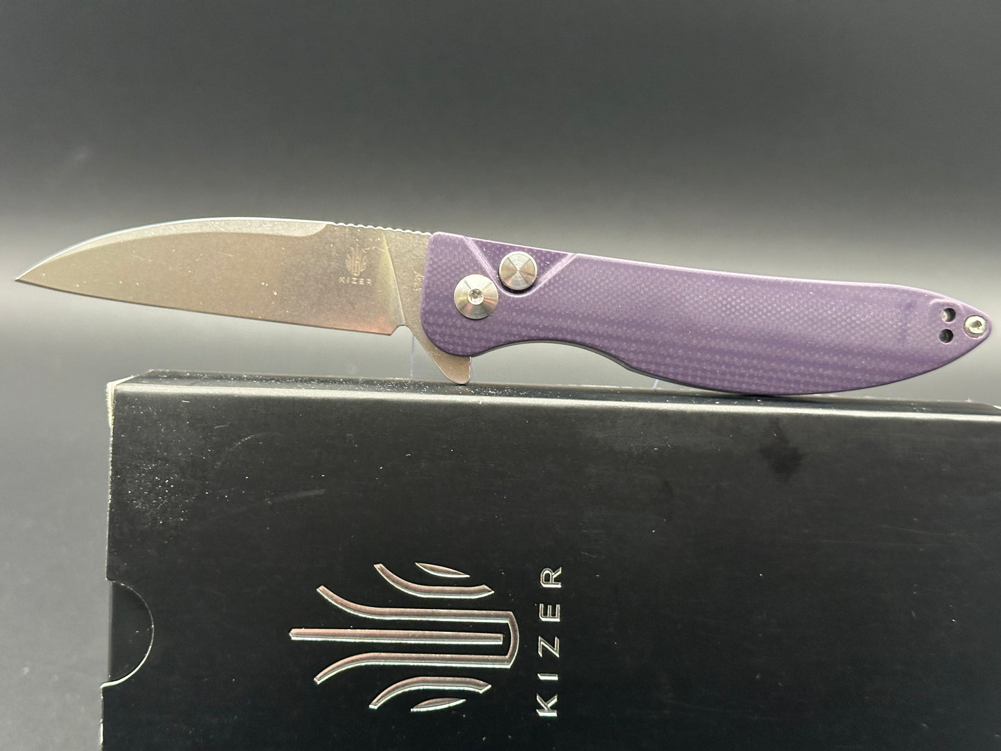 KIZER SWAY BACK FOLDING KNIFE PURPLE G10 HANDLE N690 PLAIN EDGE V3566N1