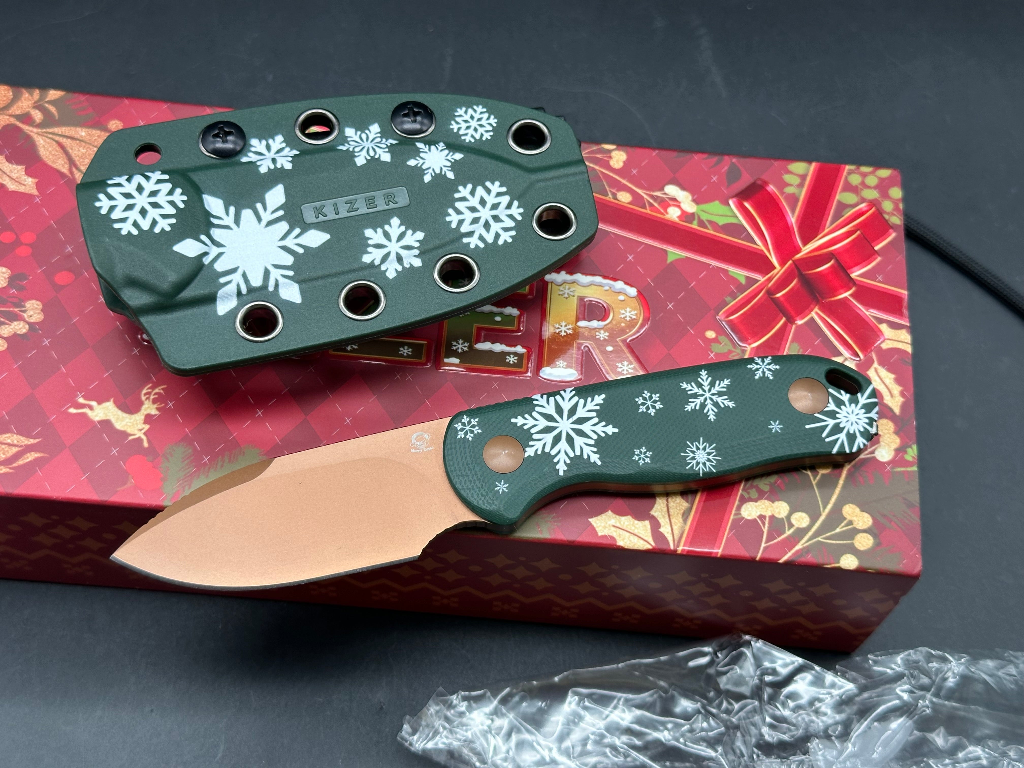 Kizer Drop Bear Fixed Blade Christmas Edition, 2.6" D2 Sunset Metal PVD Blade with Green Winter G10 Scales plus matching Green Winter Sheath