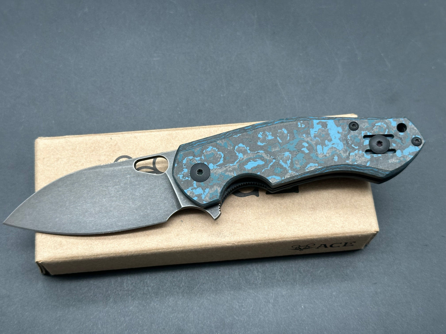 GiantMouse ACE Biblio Ice Folding Knife Arctic Fat Carbon SMKW Exclusive