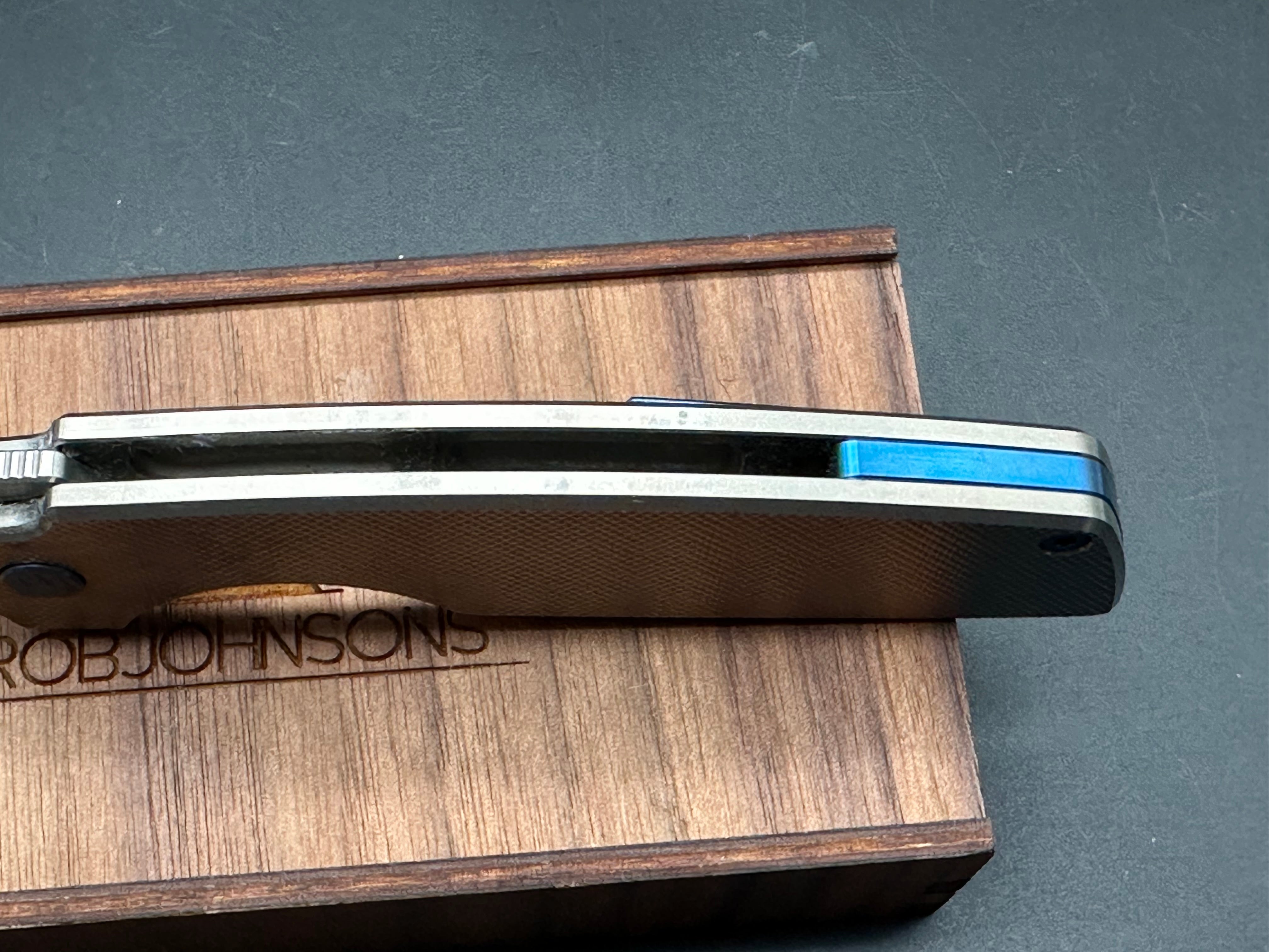 Rob Johnson Cedar Titanium handle w/RWL34 blade