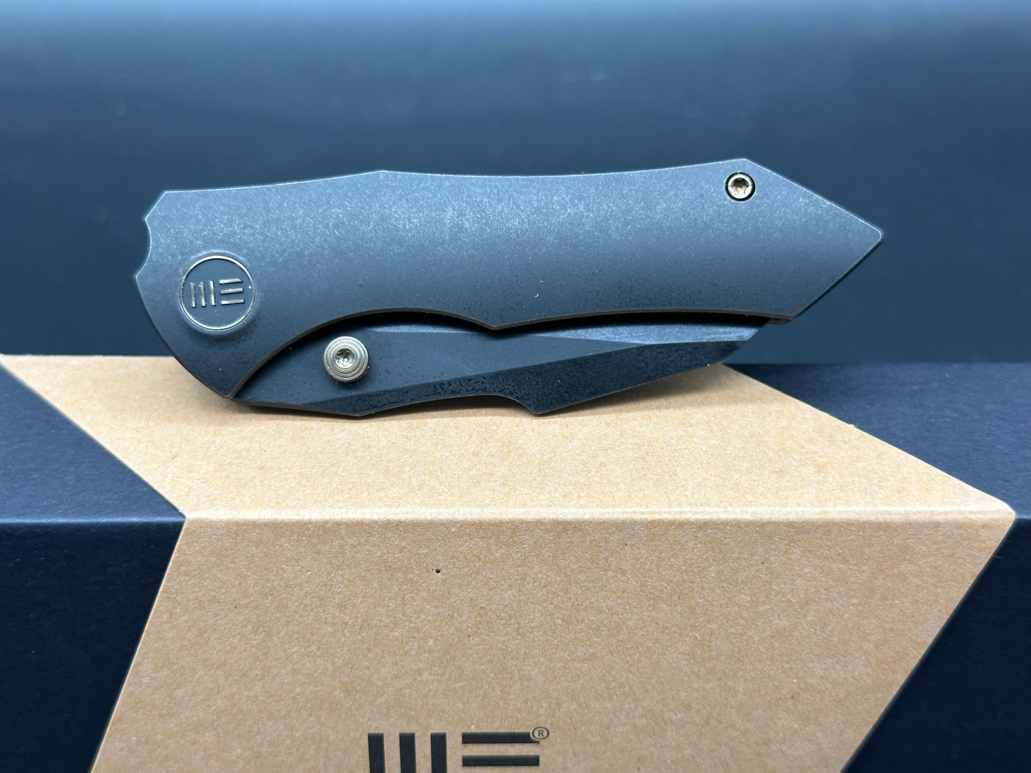 WE Knife Co. High-Fin Frame Lock Knife Black Titanium