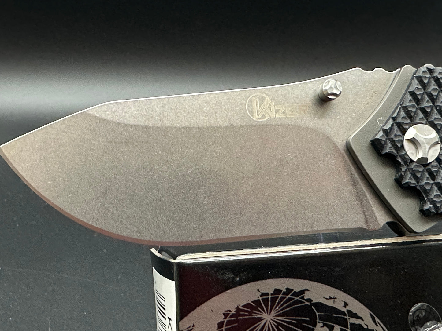 Kizer Ki4411F2 Black G10 scales w/S35VN blade