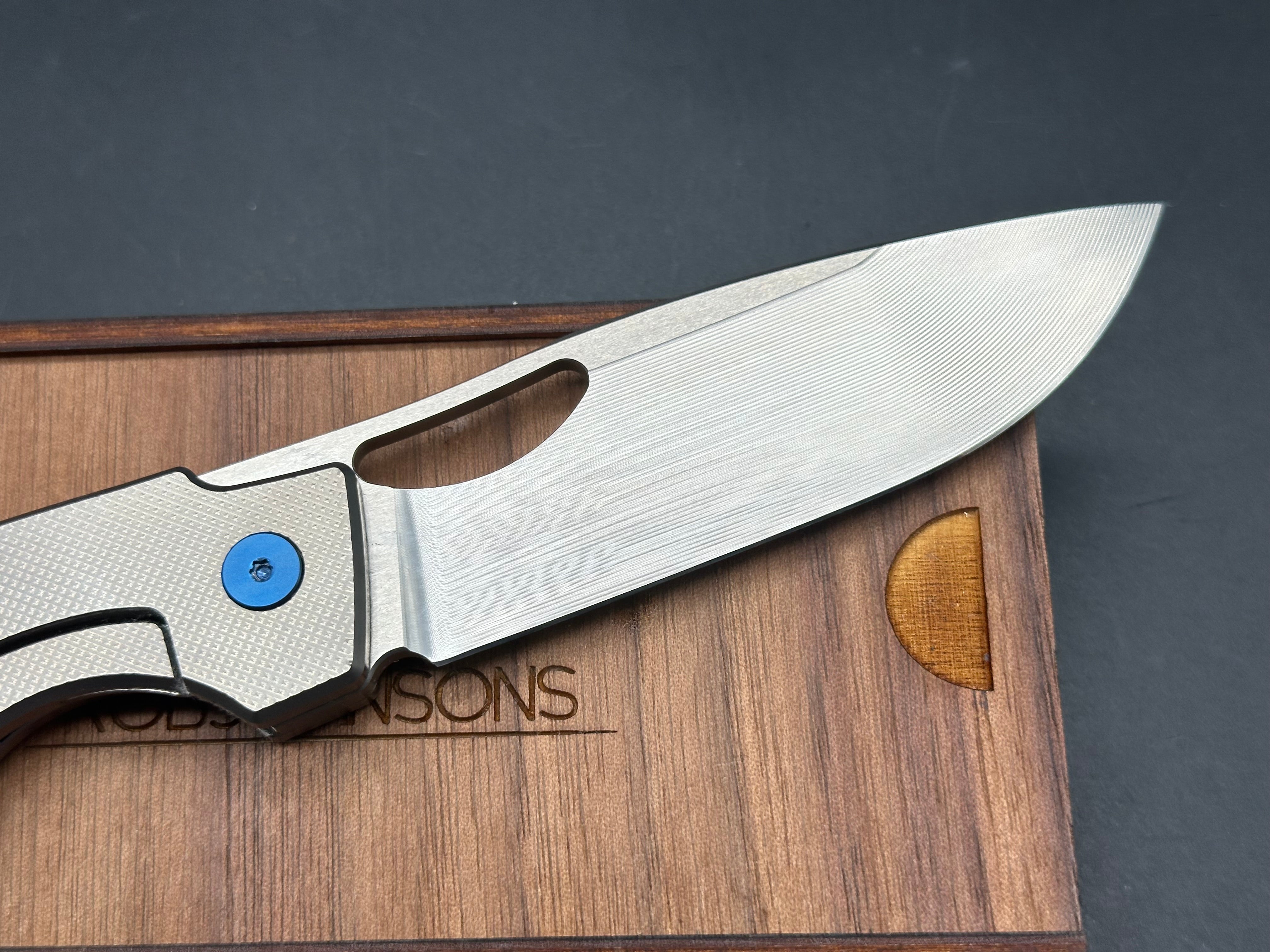 Rob Johnson Cedar Titanium handle w/RWL34 blade