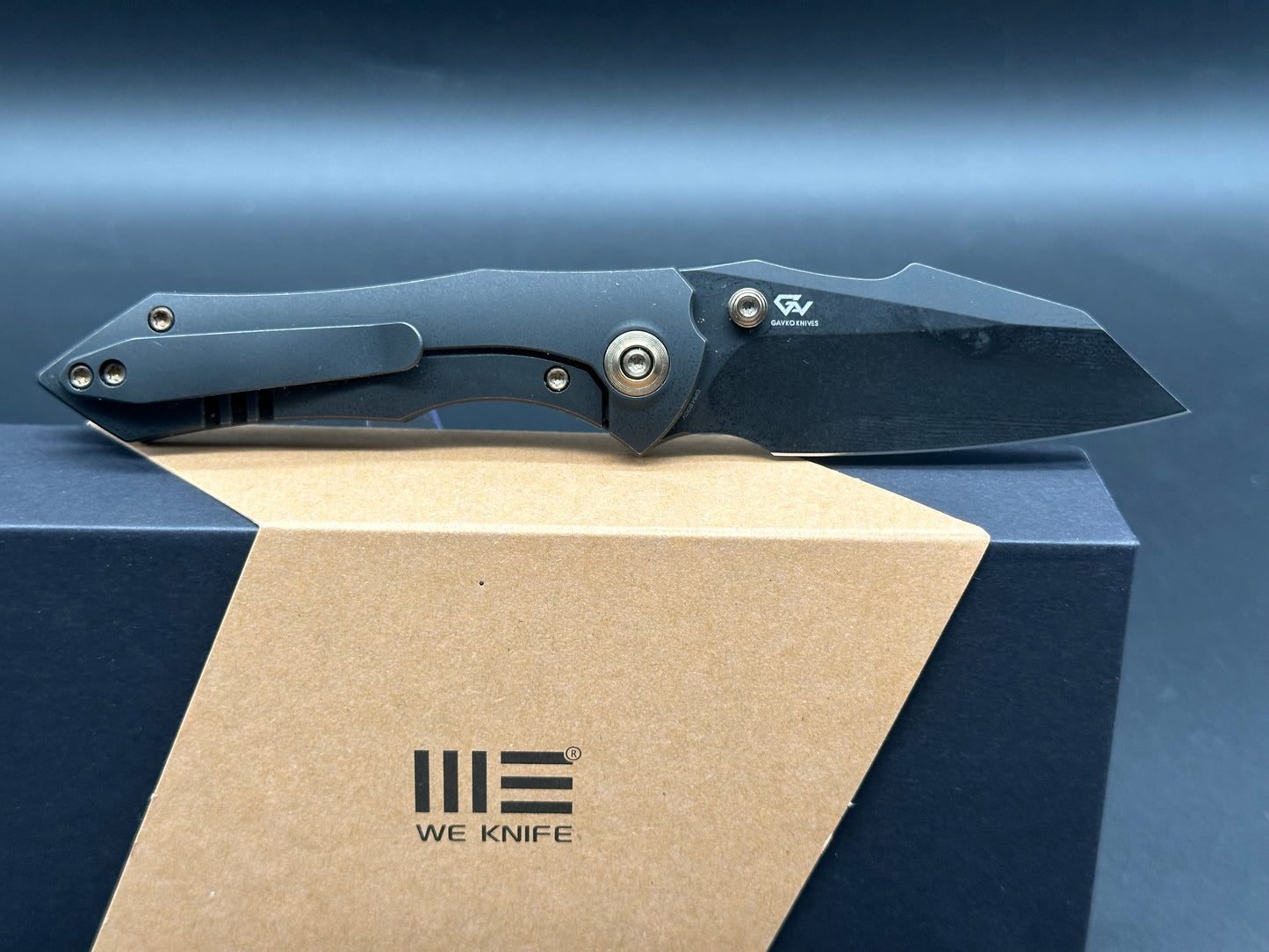 WE Knife Co. High-Fin Frame Lock Knife Black Titanium