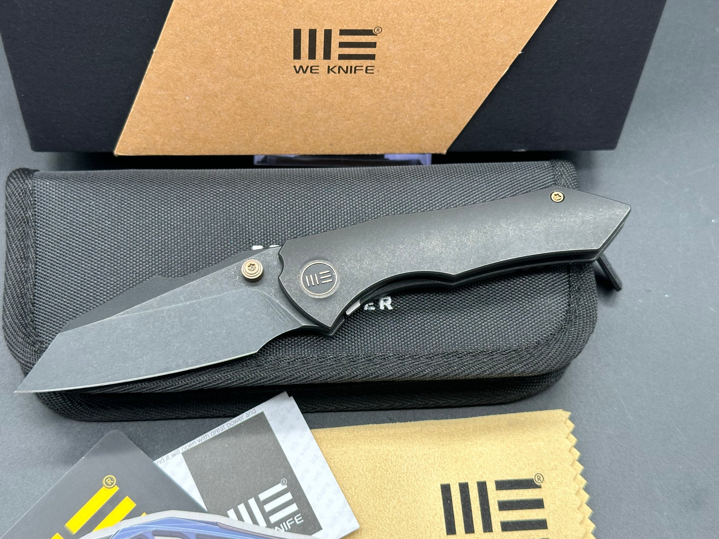 WE Knife Co. High-Fin Frame Lock Knife Black Titanium