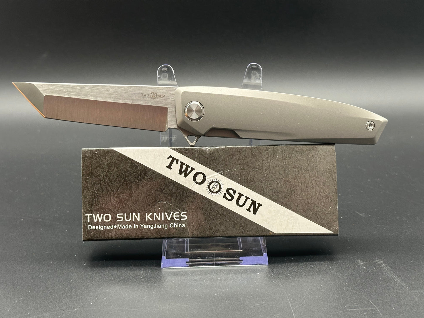 TWOSUN TS295-D2 FOLDING KNIFE GRAY TITANIUM HANDLE FLIPPER D2 PLAIN EDGE