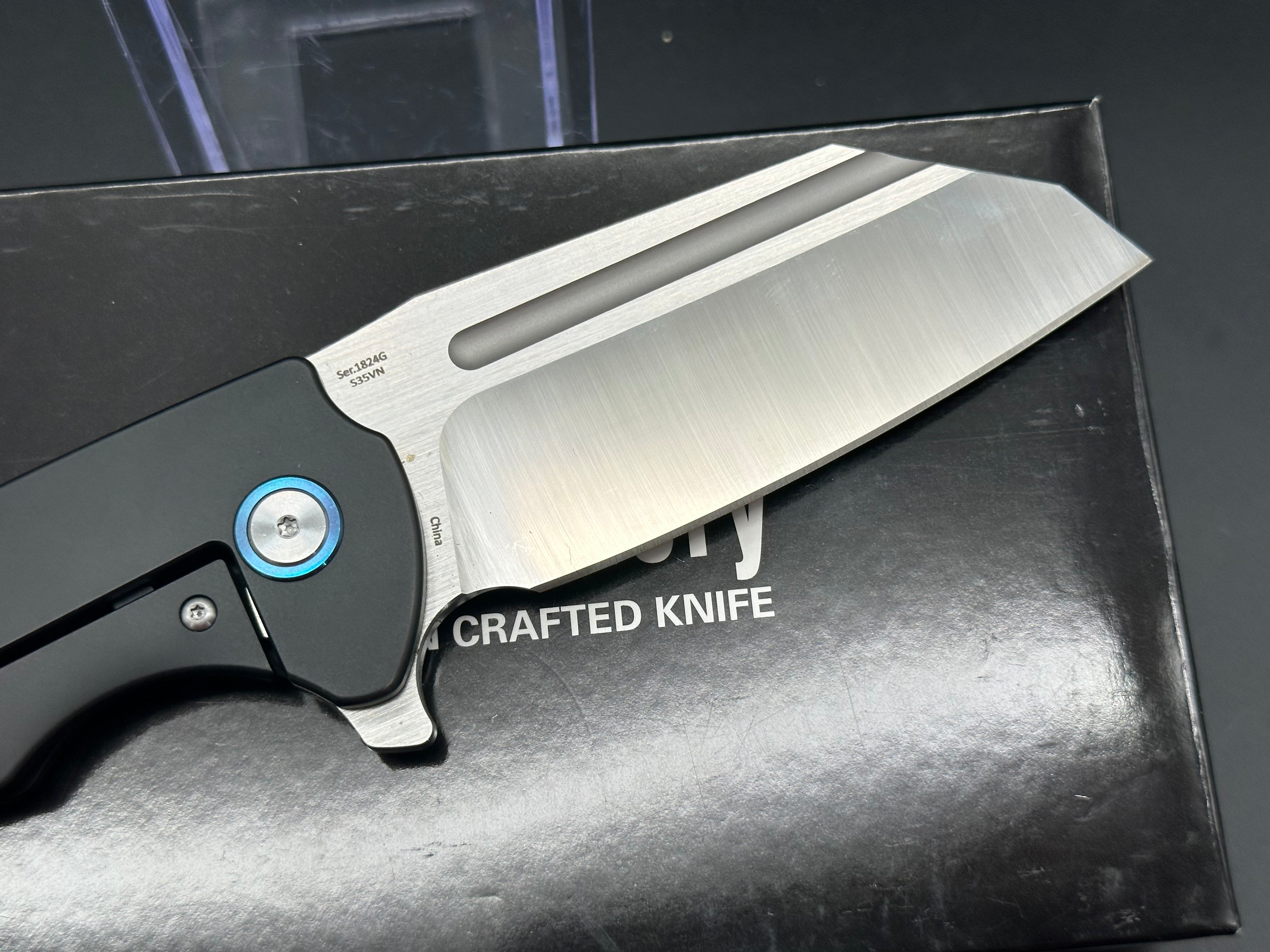 Artisan Cutlery Mastiff titanium/CF handle w/S35VN blade