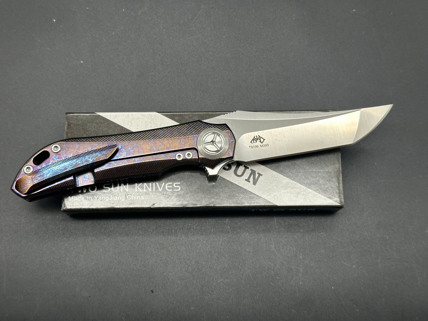 TWOSUN TS196 COLOR FOLDING KNIFE BLUE/MULTI COLOR TITANIUM HANDLE M390 PLAIN EDGE