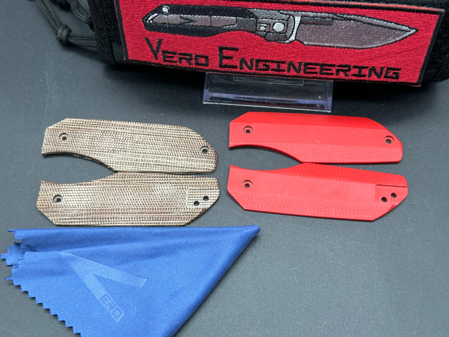 Vero Engineering Synapse Gen 2, Stonewashed 3.2 inch M390 blade, Marbled Carbon fiber scales plus 2 more, Zircuti clip and backspacer