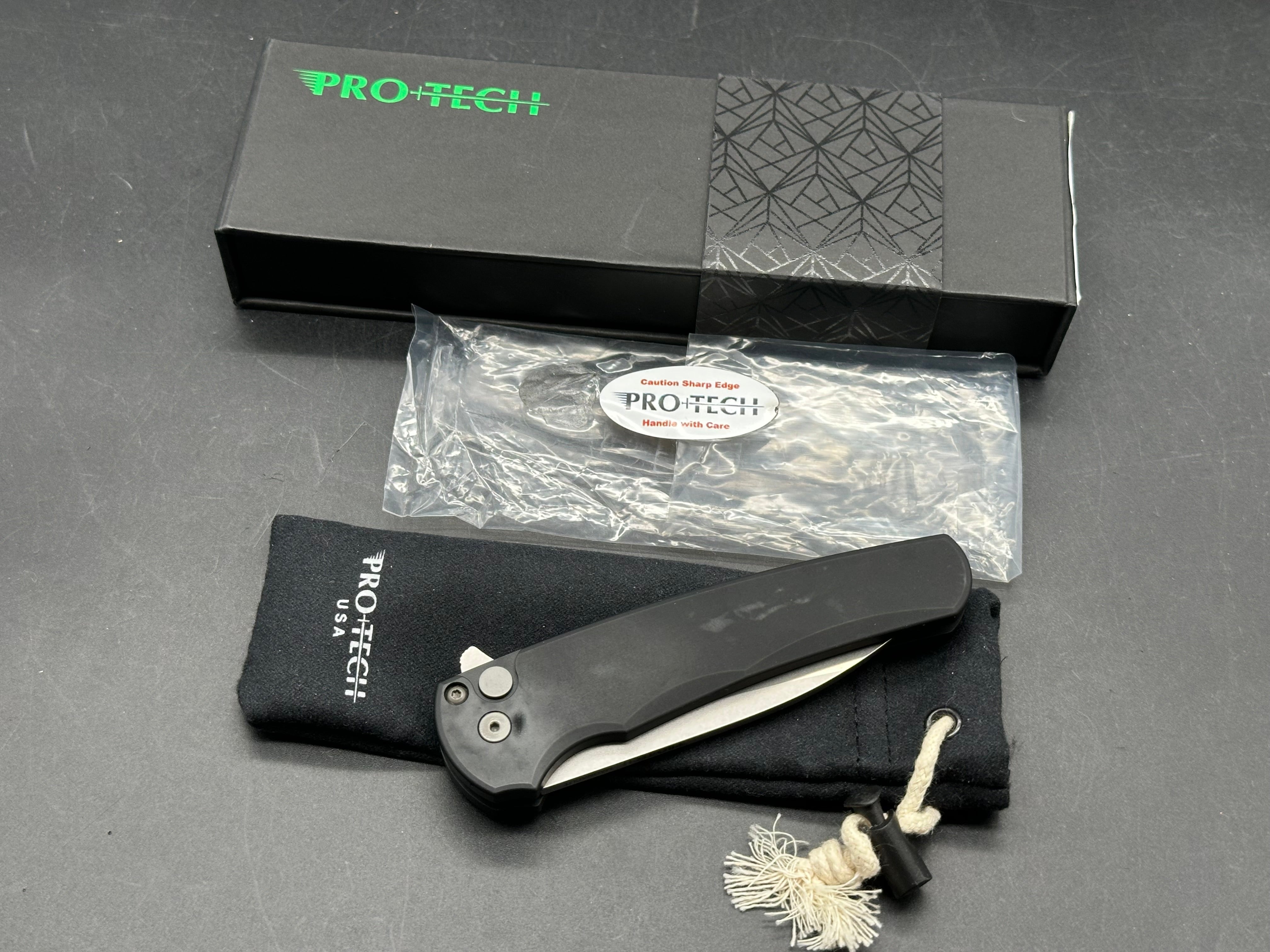 ProTech Malibu Wharncliffe, 3.3" MagnaCut Blade with Black Aluminum Scales