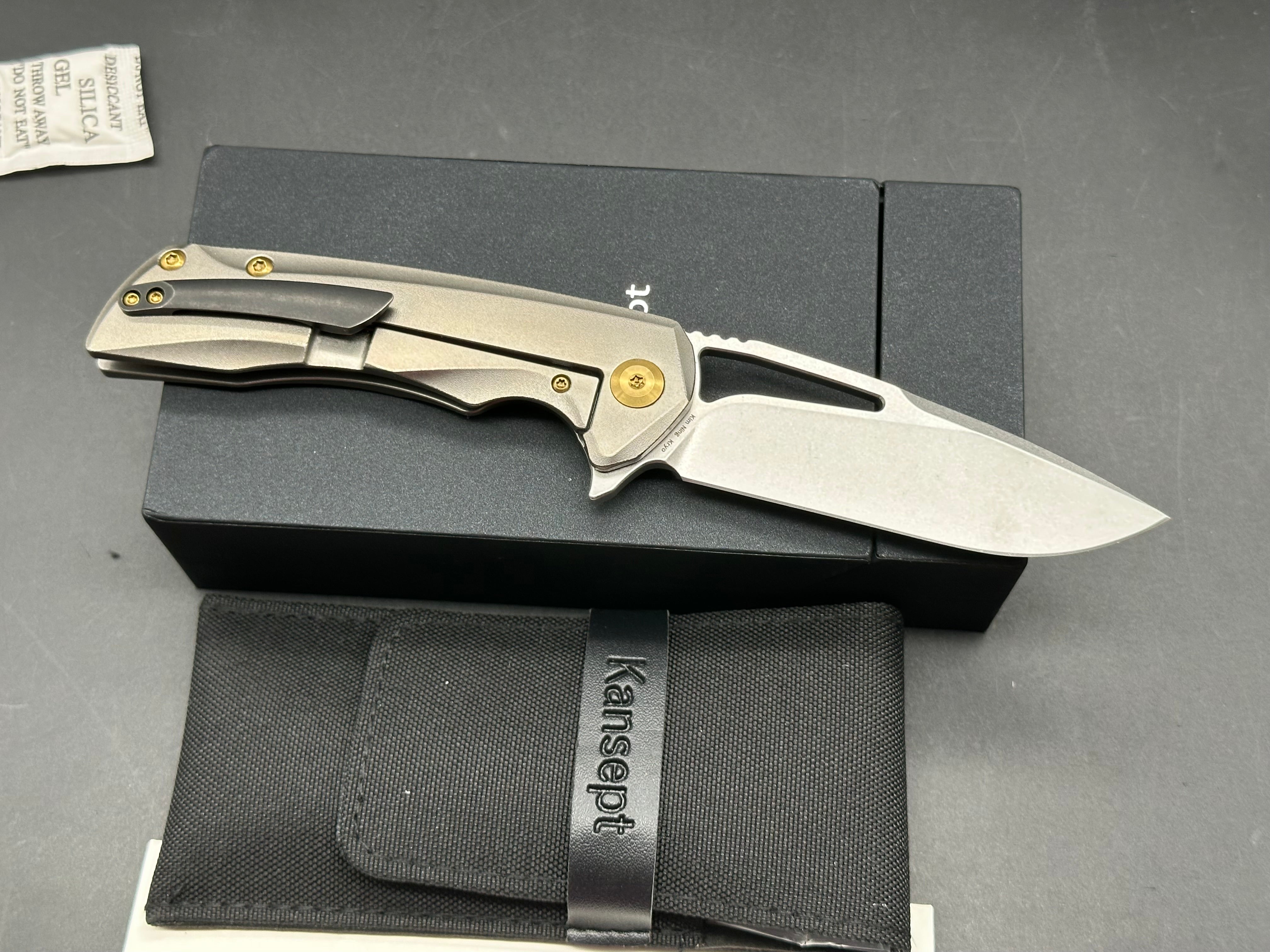 KANSEPT KRYO GRAY TITANIUM HANDLE S35VN DROP POINT PLAIN EDGE