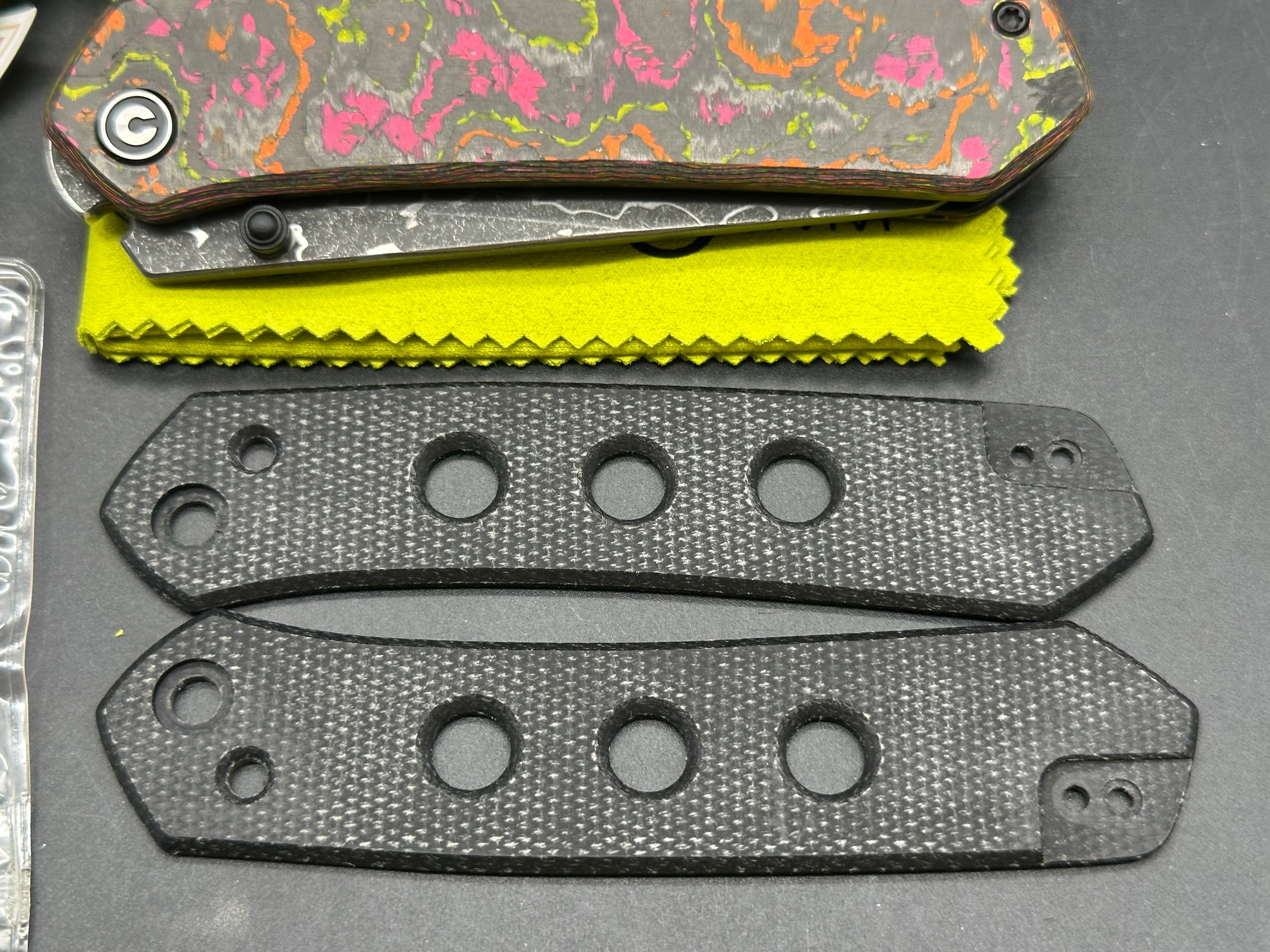 CIVIVI Vision FG Superlock Knife custom far carbon scales (3.5" Damascus)