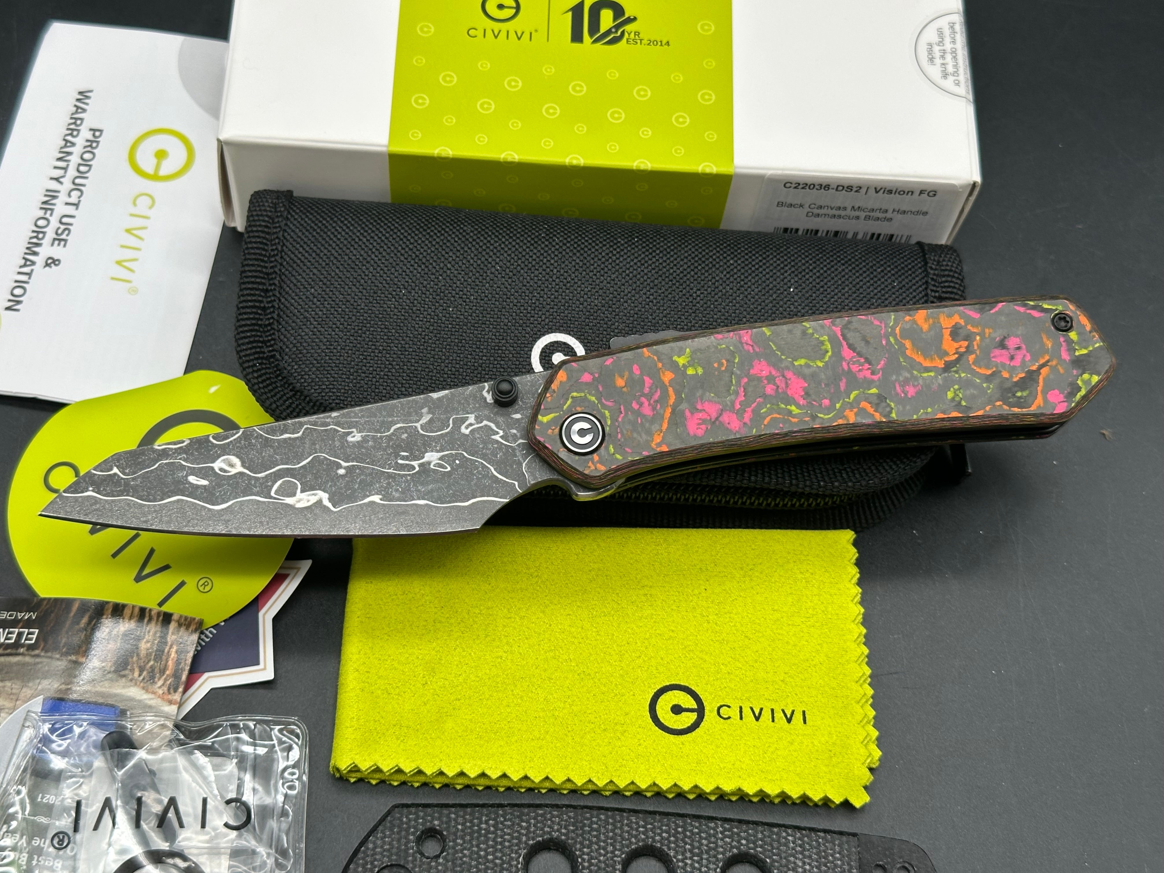 CIVIVI Vision FG Superlock Knife custom far carbon scales (3.5" Damascus)