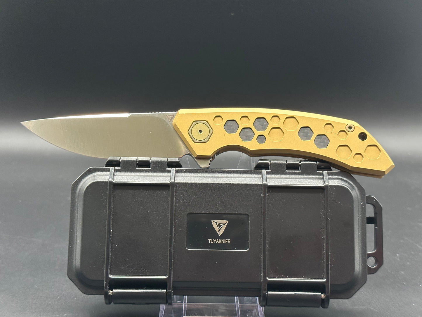 Tuya Hive 2 M390 Satin Honey Titanium w/CF inserts Drop Point