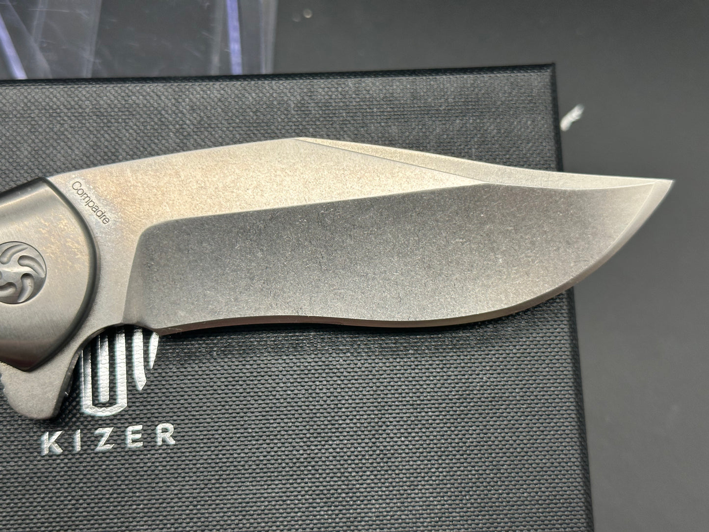 Kizer Compadre Flame Flipper Ki5465A2