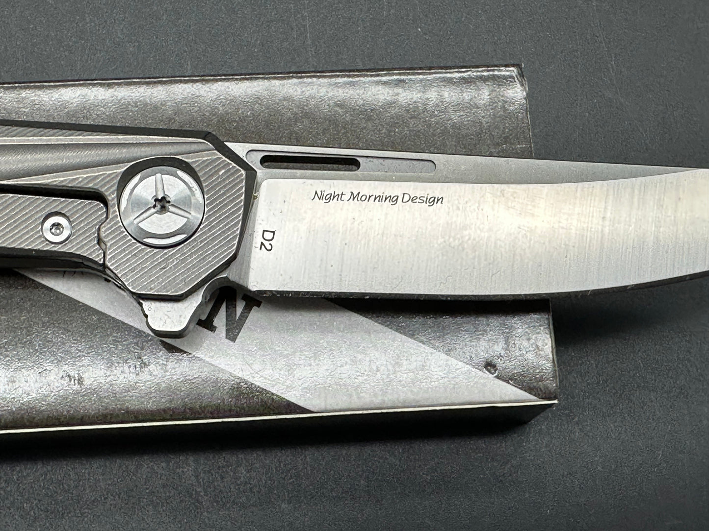 TwoSun TS69 titanium handle and D2 blade