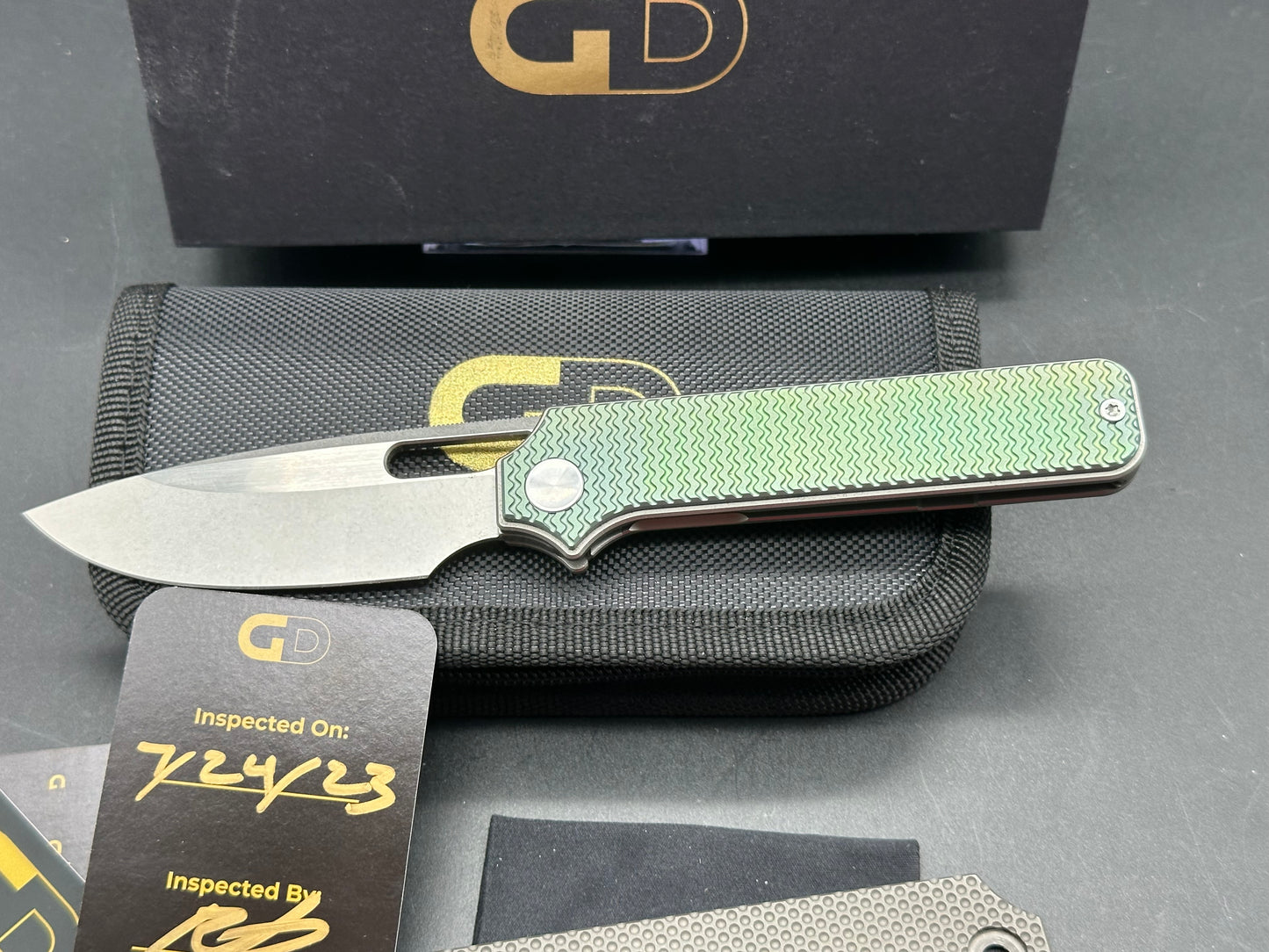 Golden Design The Standard Green Titanium scales w/M390 blade (Extra scales)