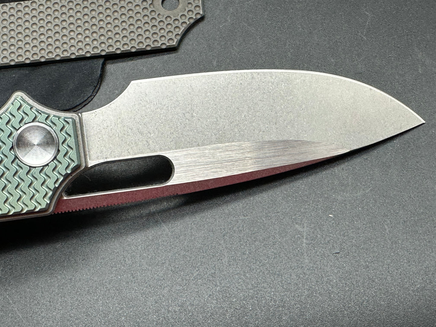 Golden Design The Standard Green Titanium scales w/M390 blade (Extra scales)