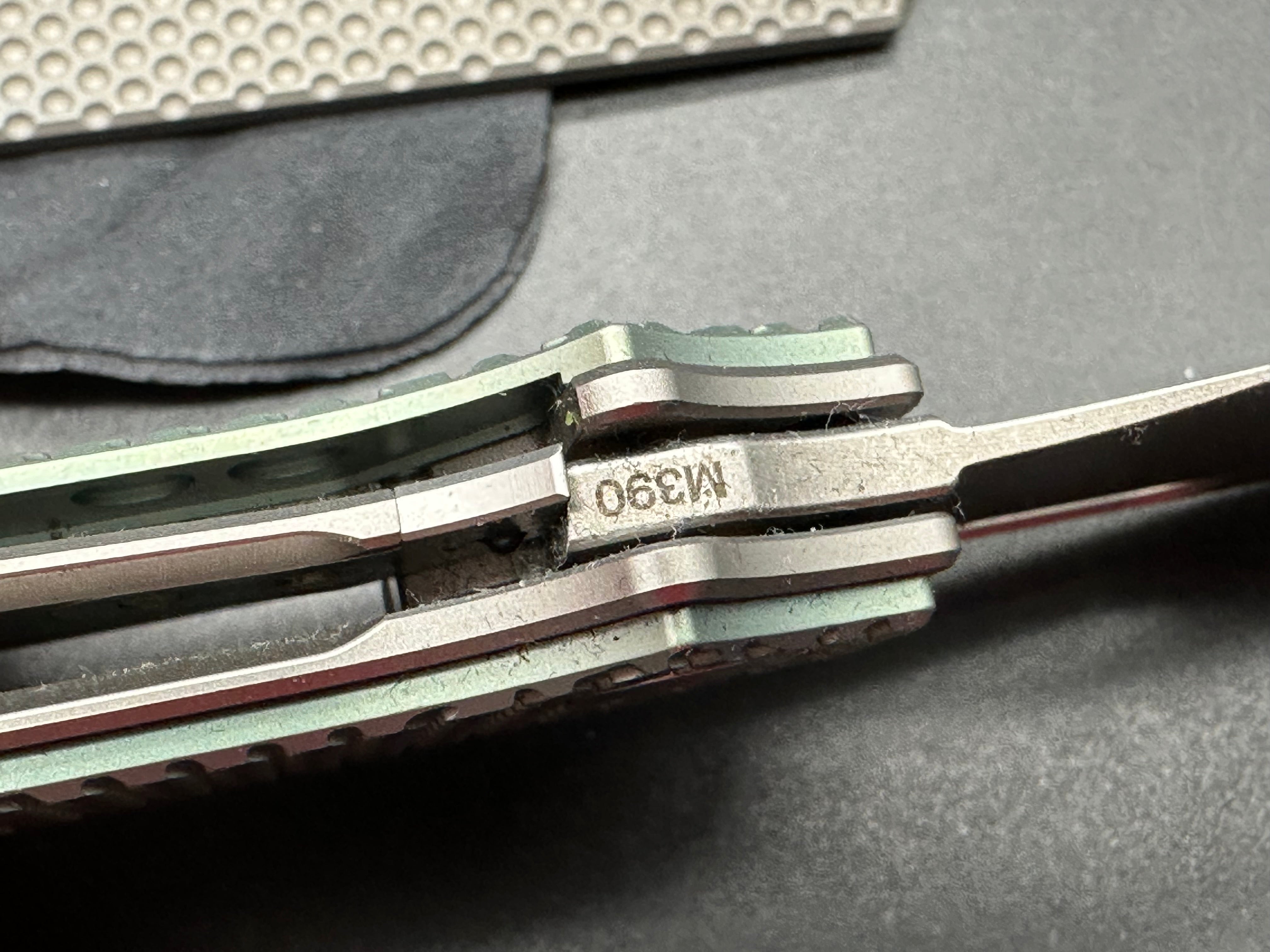 Golden Design The Standard Green Titanium scales w/M390 blade (Extra scales)