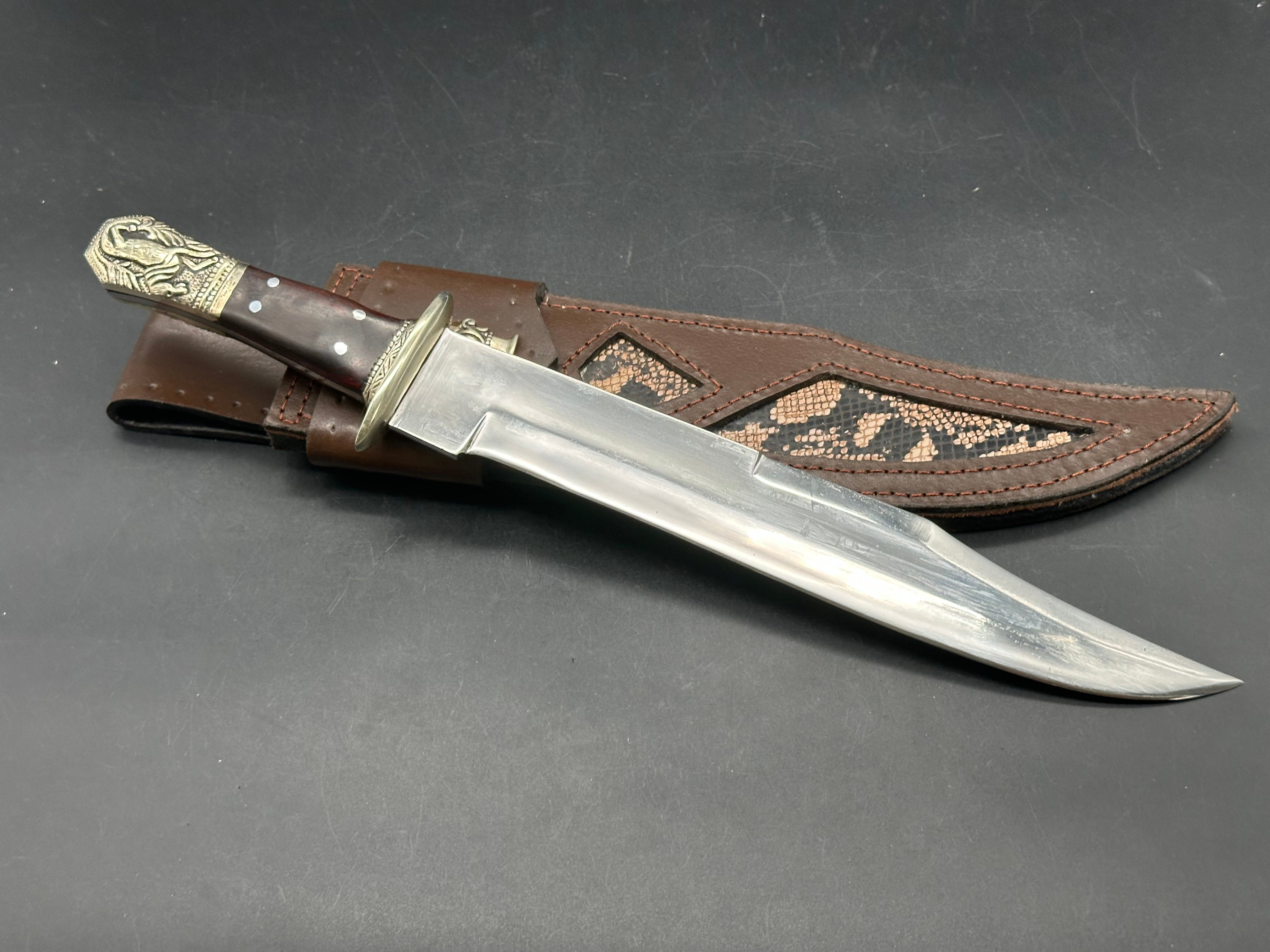 Paladin Bowie / This Bowie is by KnivesbyHand