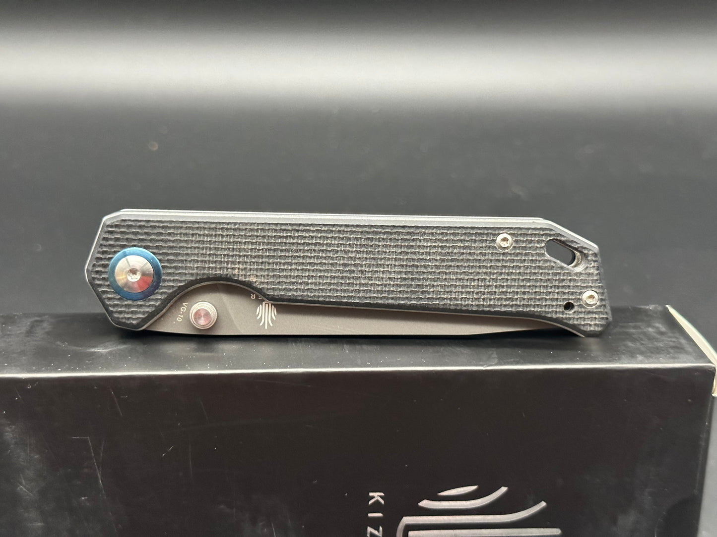 Kizer Begleiter V4458A1 VG-10 w/Black Blade