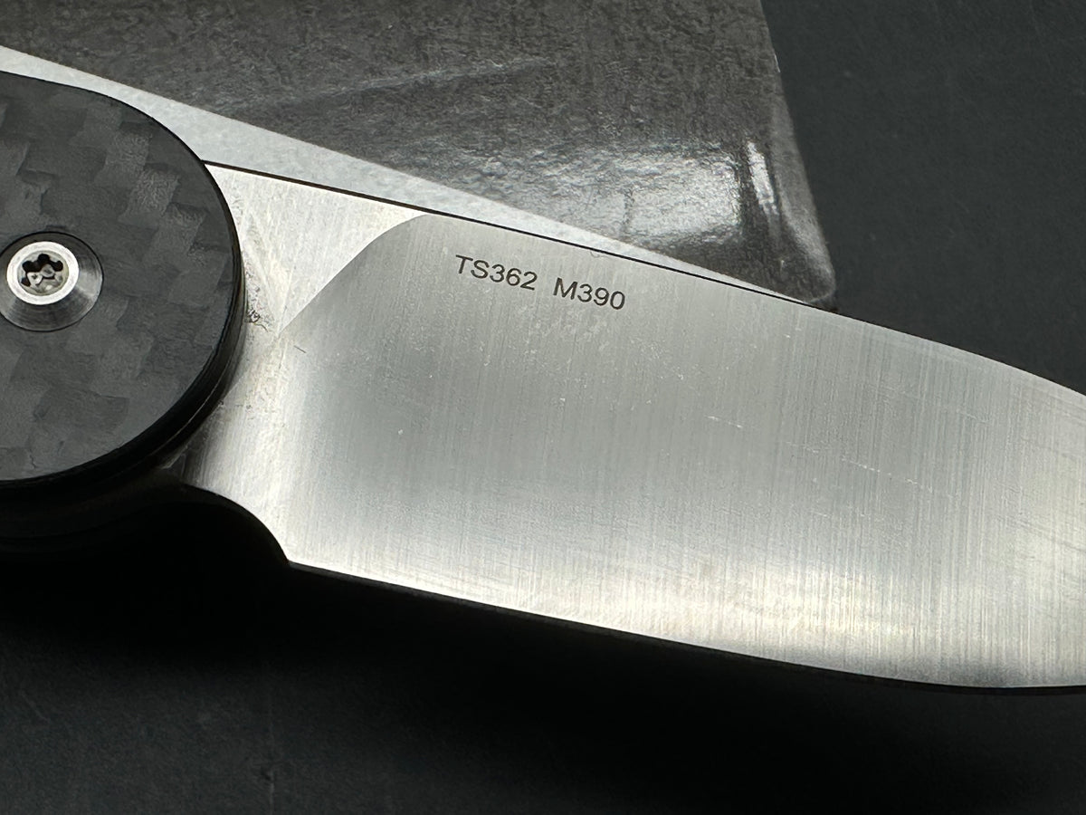 TwoSun TS362-M390-CF FOLDING KNIFE BLACK CARBON FIBER HANDLE M390