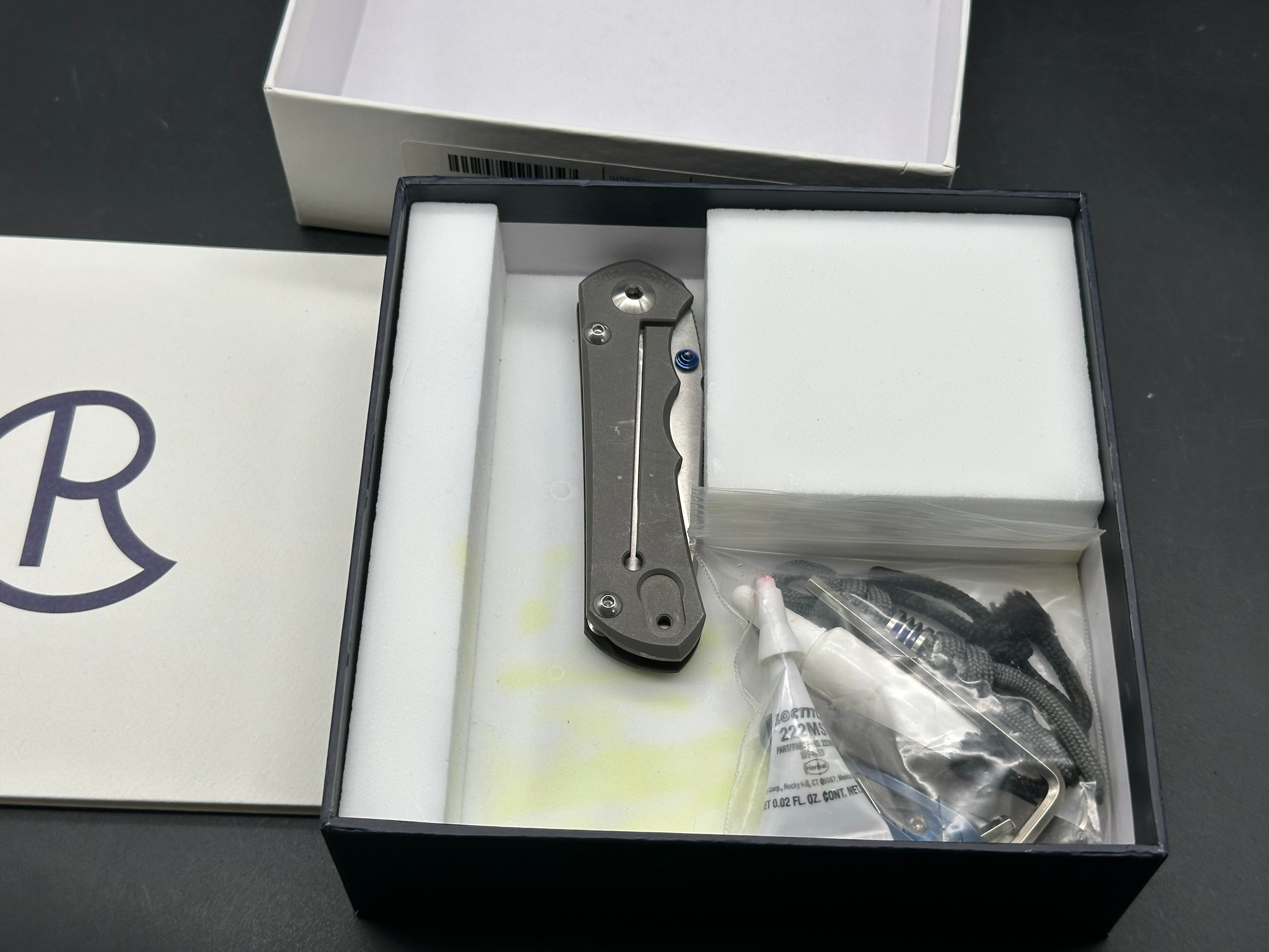 Chris Reeve Knives Small Inkosi Insingo in S35VN Carbon Fiber scale, KnifeArt.com exclusive, like new