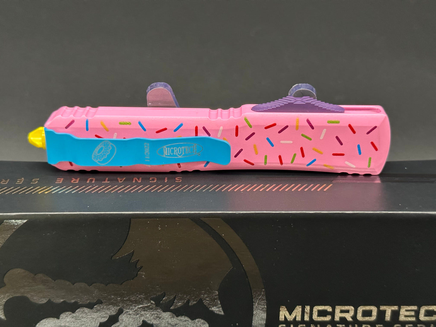 Microtech Exclusive Dessert Warrior Ultratech D/E OTF Donut Pink