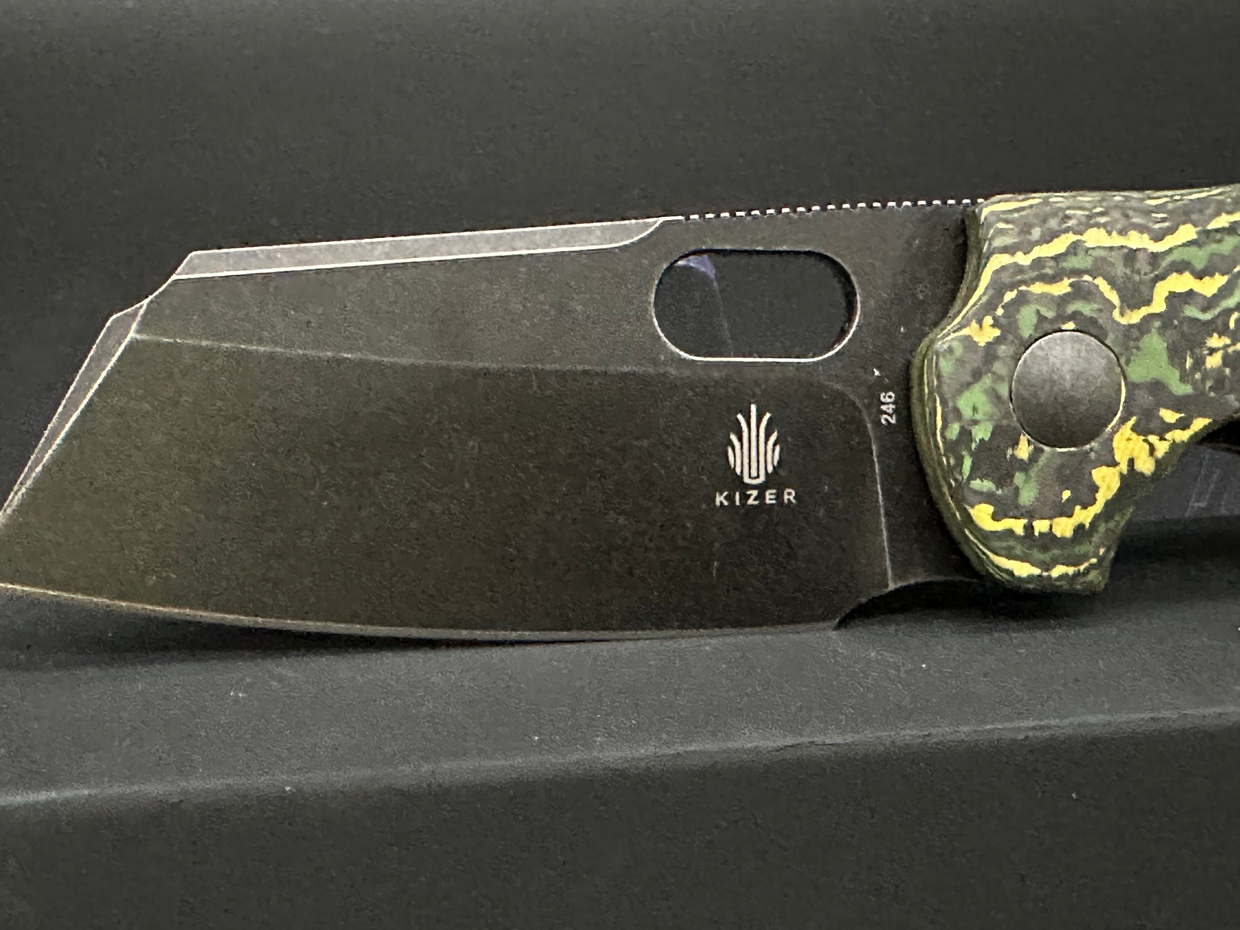 Kizer C01C Mini Sheepdog 20CV Blade Fat carbon