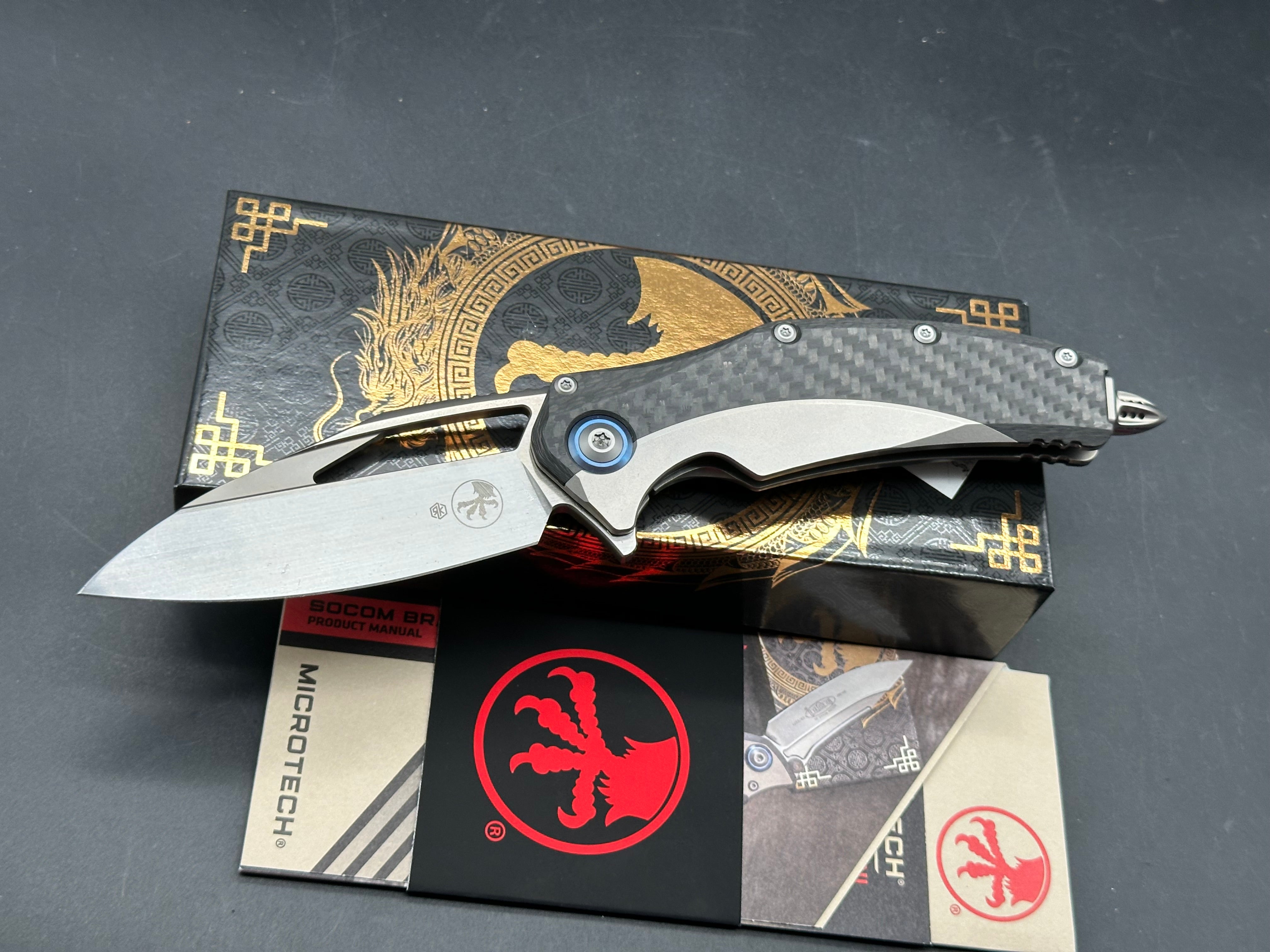 Microtech 165C-4CFTI Matrix - Carbon Fiber & Titanium - Blue Pivot Collar - Hand Rubbed Satin Blade