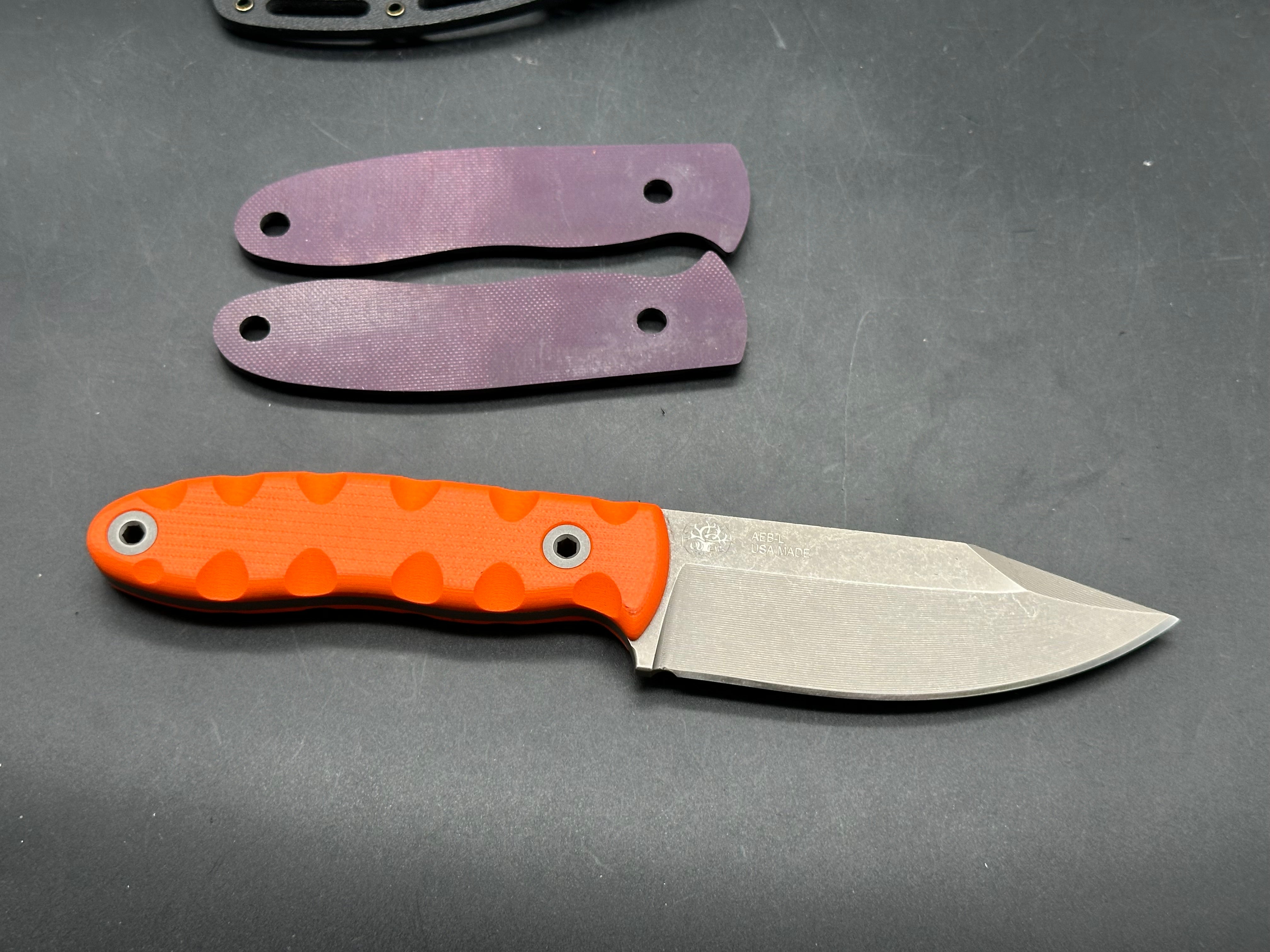 TKell Knives Accomplice in AEB-L with nickel boron coating, 2 sets of G-10 scales black Kydex sheath
