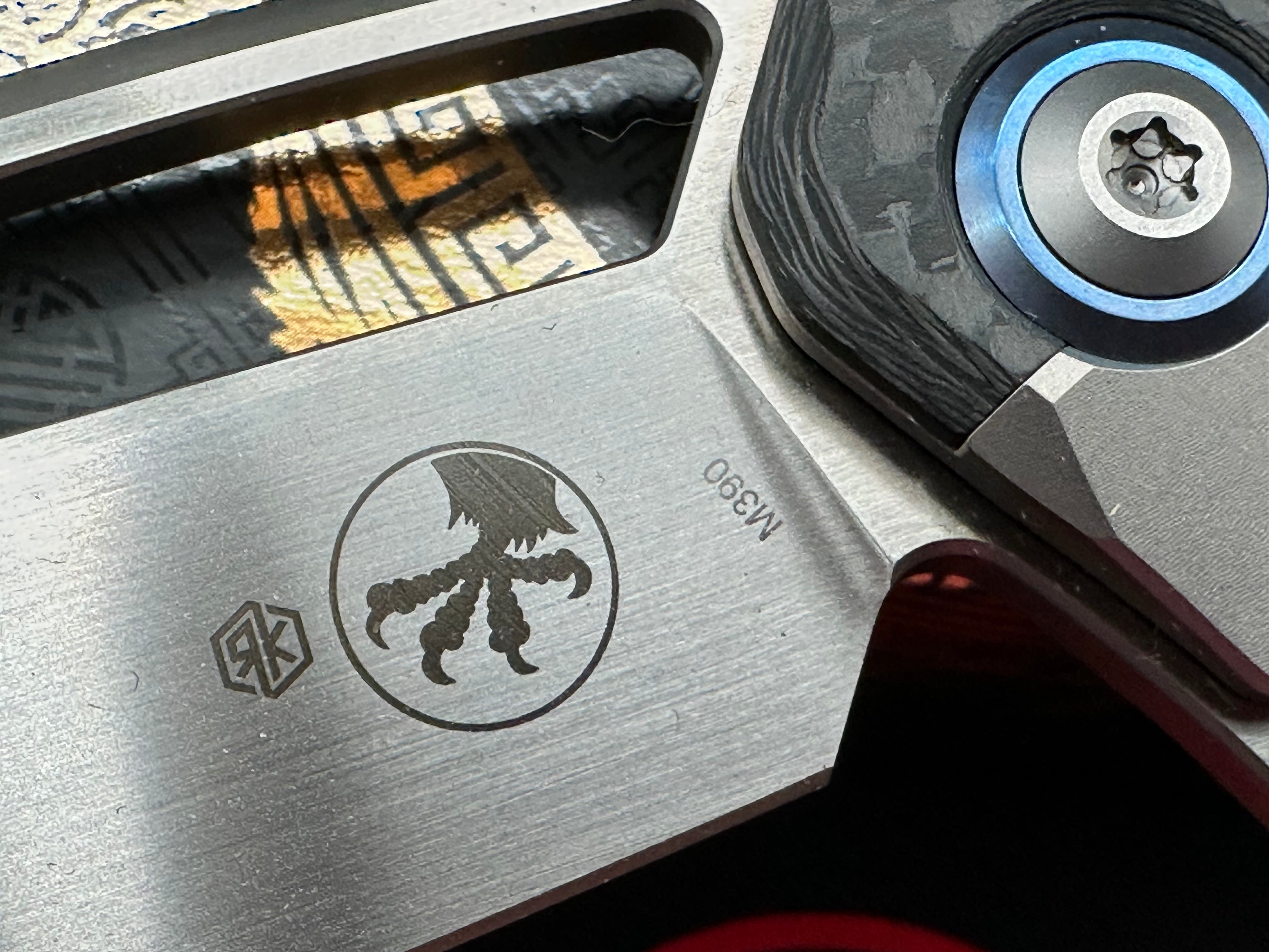 Microtech 165C-4CFTI Matrix - Carbon Fiber & Titanium - Blue Pivot Collar - Hand Rubbed Satin Blade