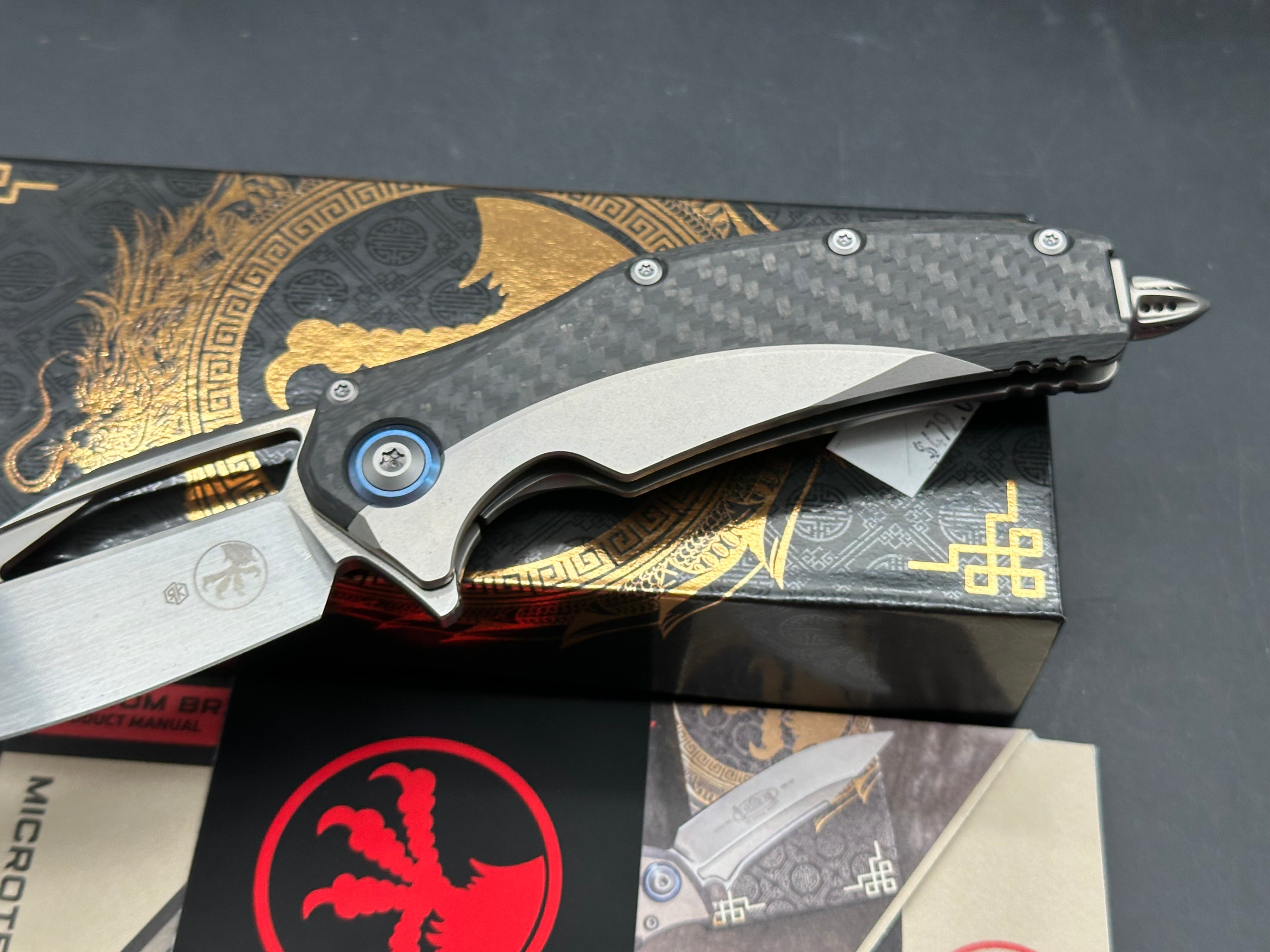 Microtech 165C-4CFTI Matrix - Carbon Fiber & Titanium - Blue Pivot Collar - Hand Rubbed Satin Blade