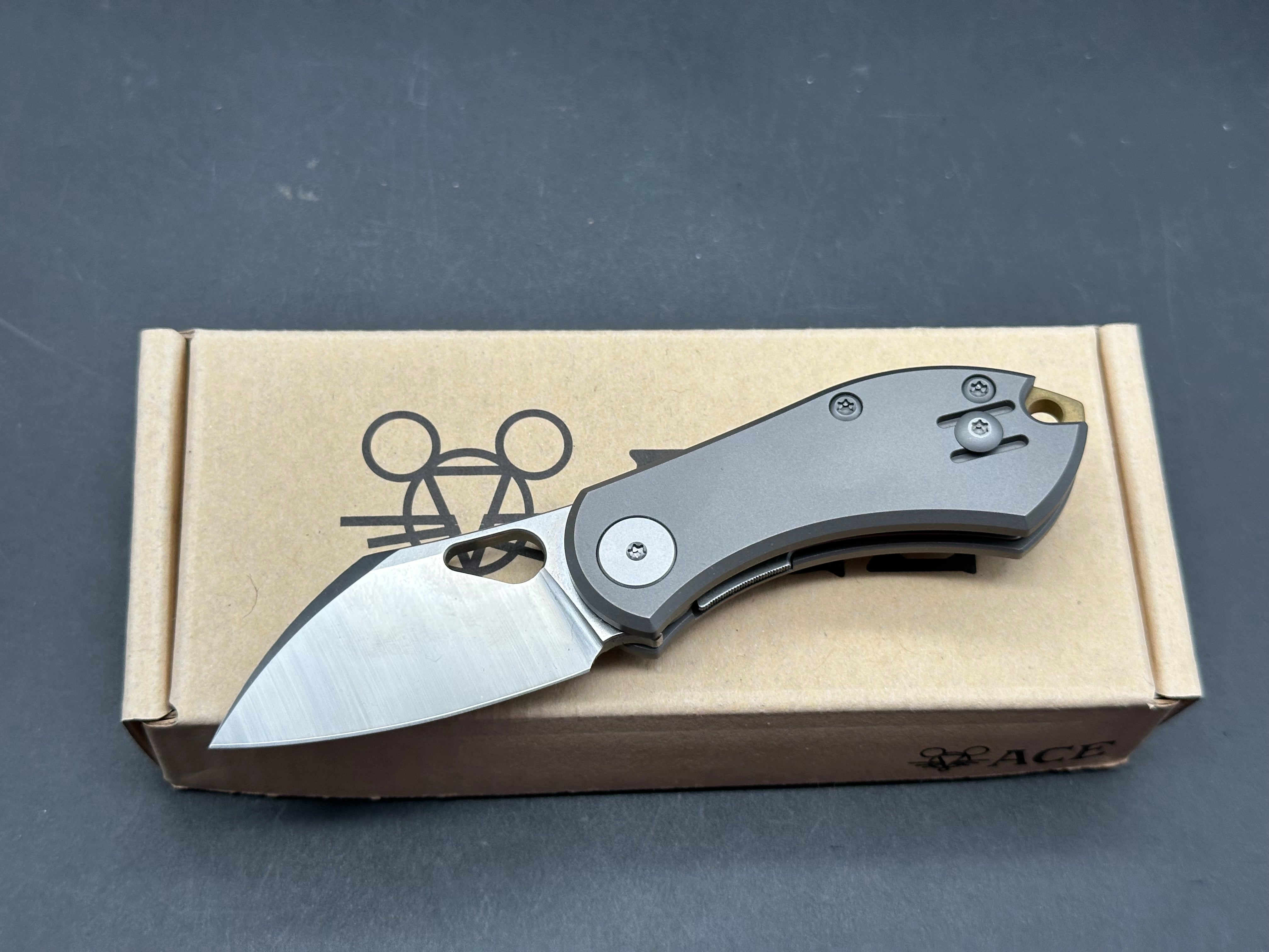 Giant Mouse Vox/Anso ACE Nibbler Liner Lock Knife Titanium (1.9" Satin 20CV)
