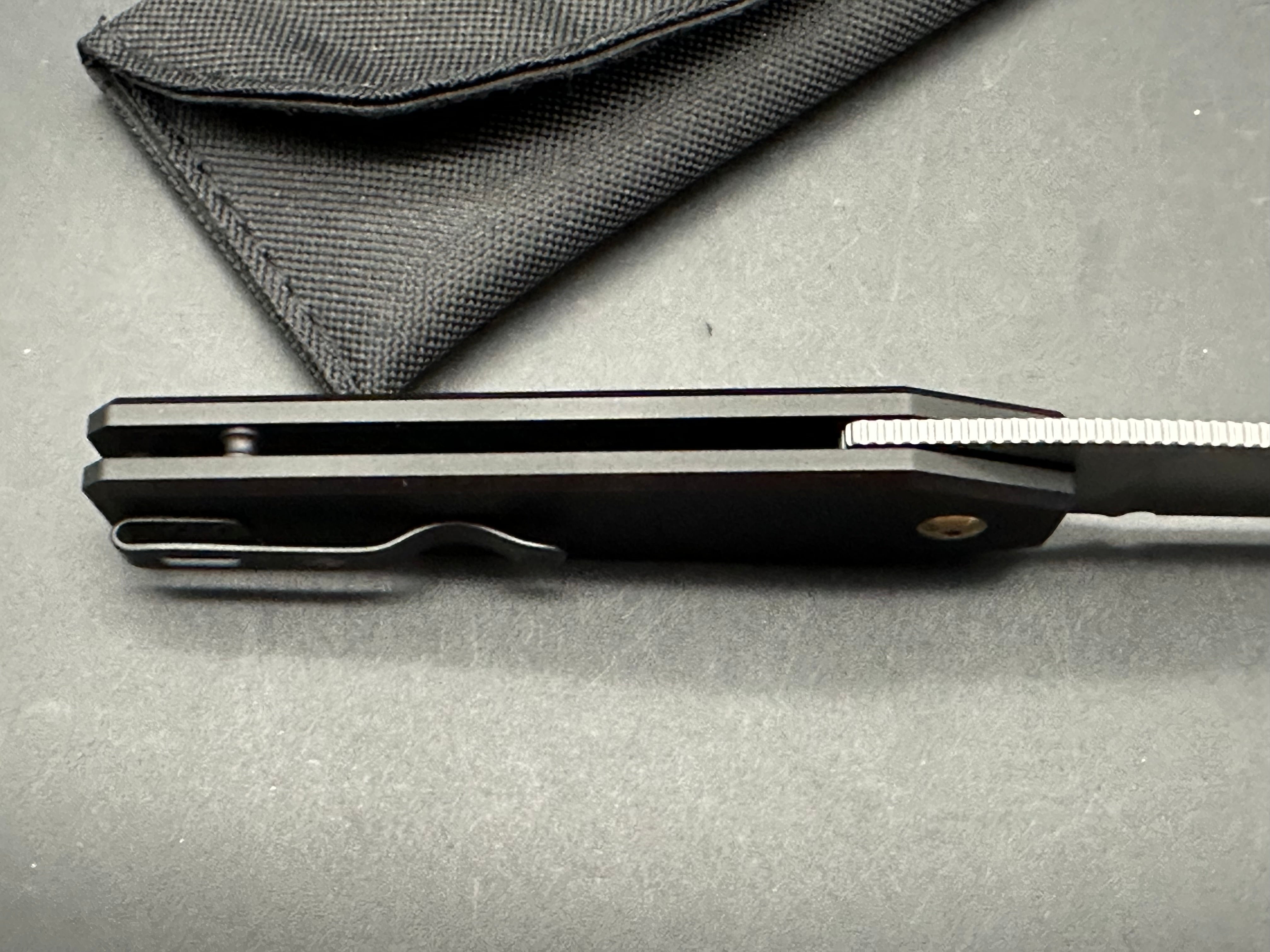 KIZER TOMB BLACK ALUMINUM HANDLE NITRO-V PLAIN EDGE