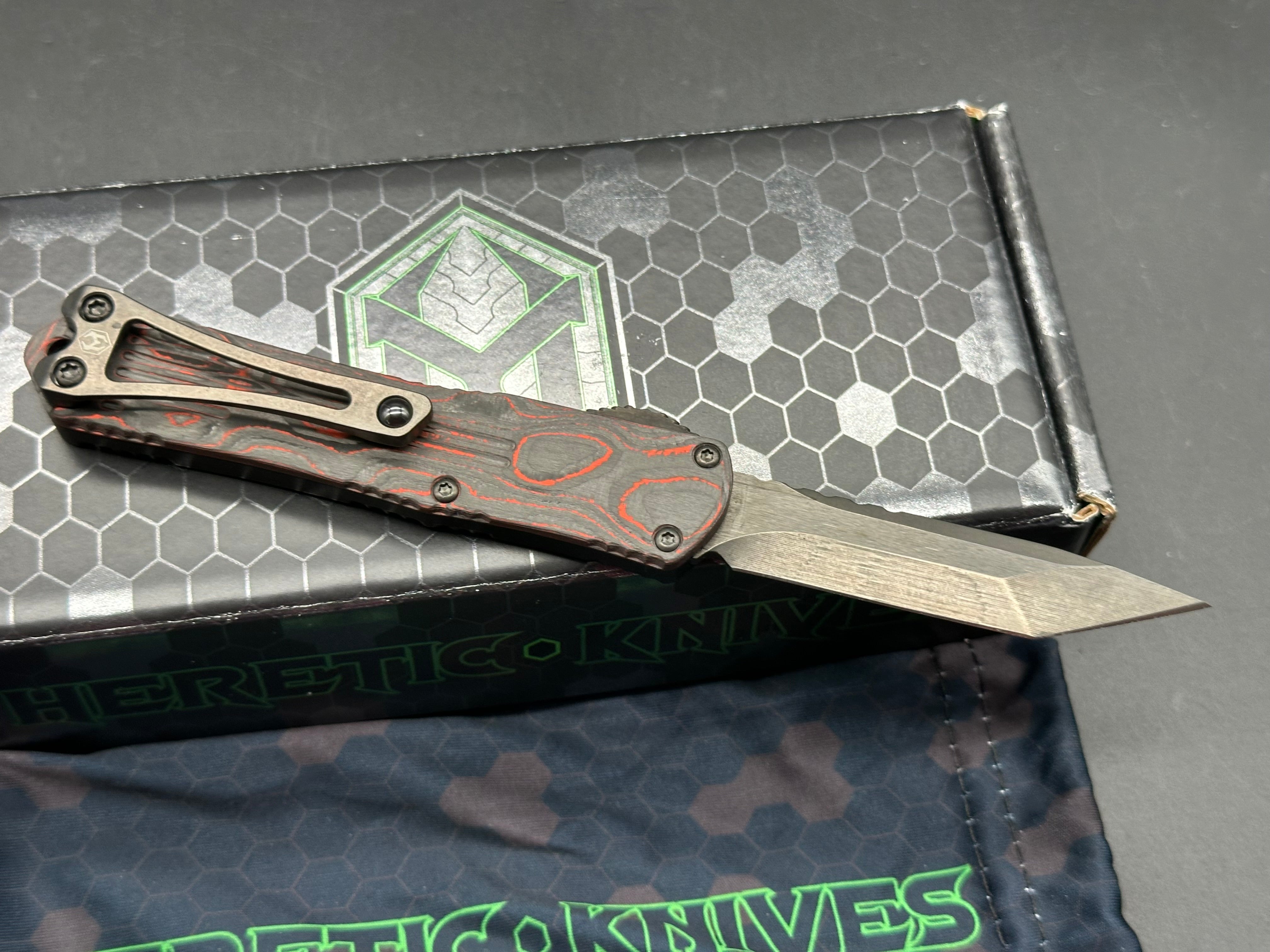 Heretic Knives Manticore-S Tanto DLC Elmax Orange Camo Carbon Fiber OTF Automatic