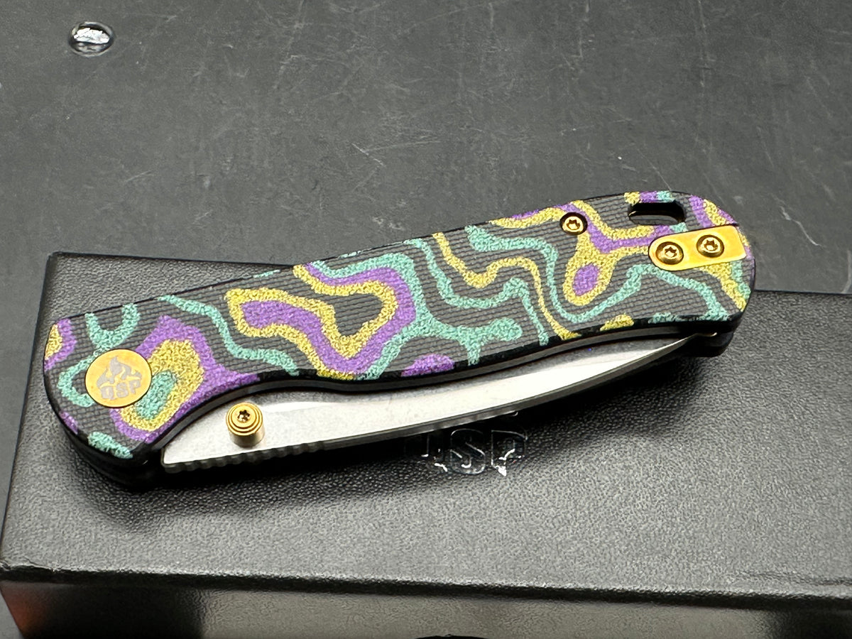 QSP Ferrett What Not Exclusive Mardi Gras  Nitro V blade & Matching 13E Olight
