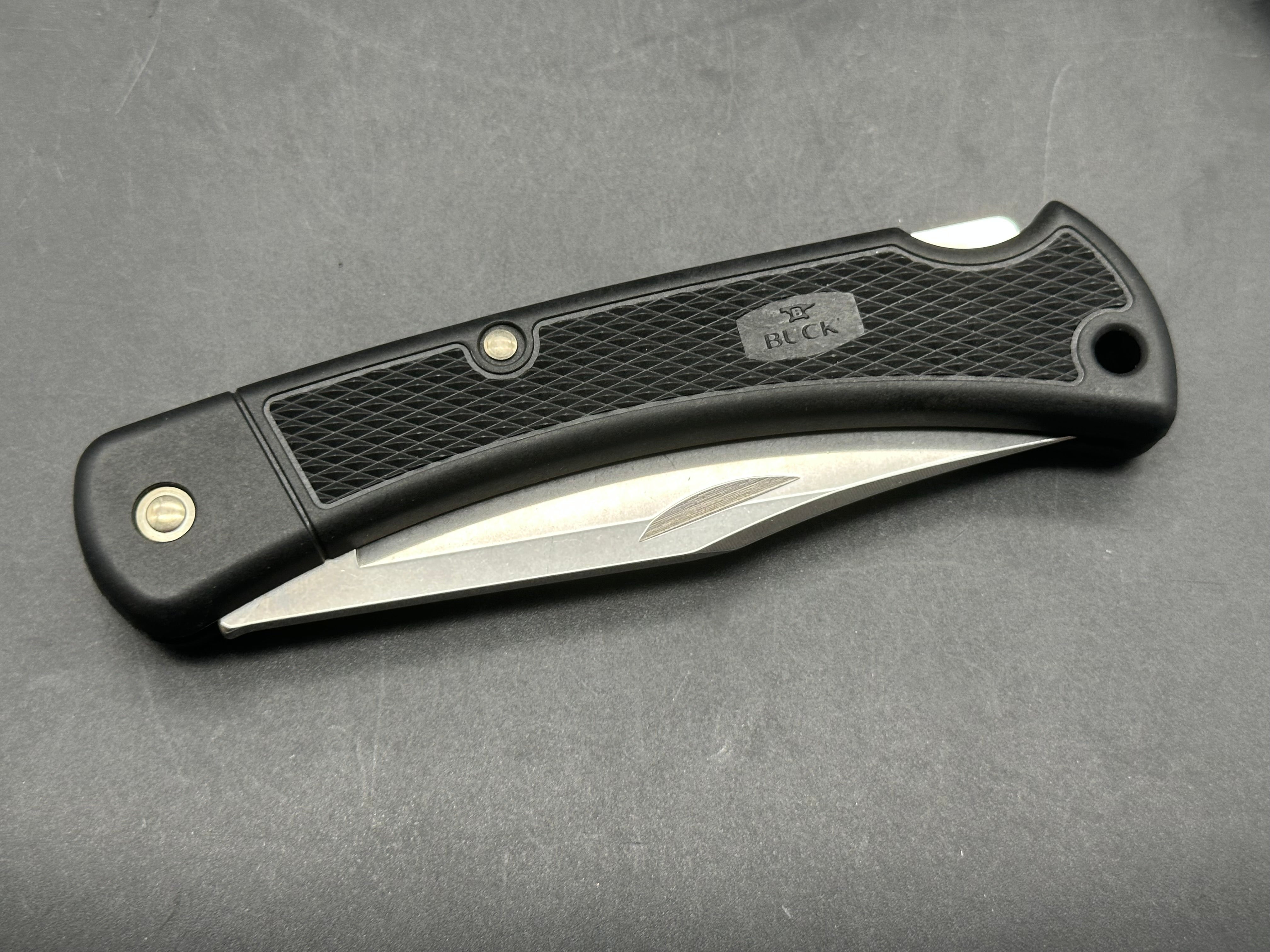 Buck Knives Combo 110 Drop point in 420HC with leather sheath / 110 LT in 420HC