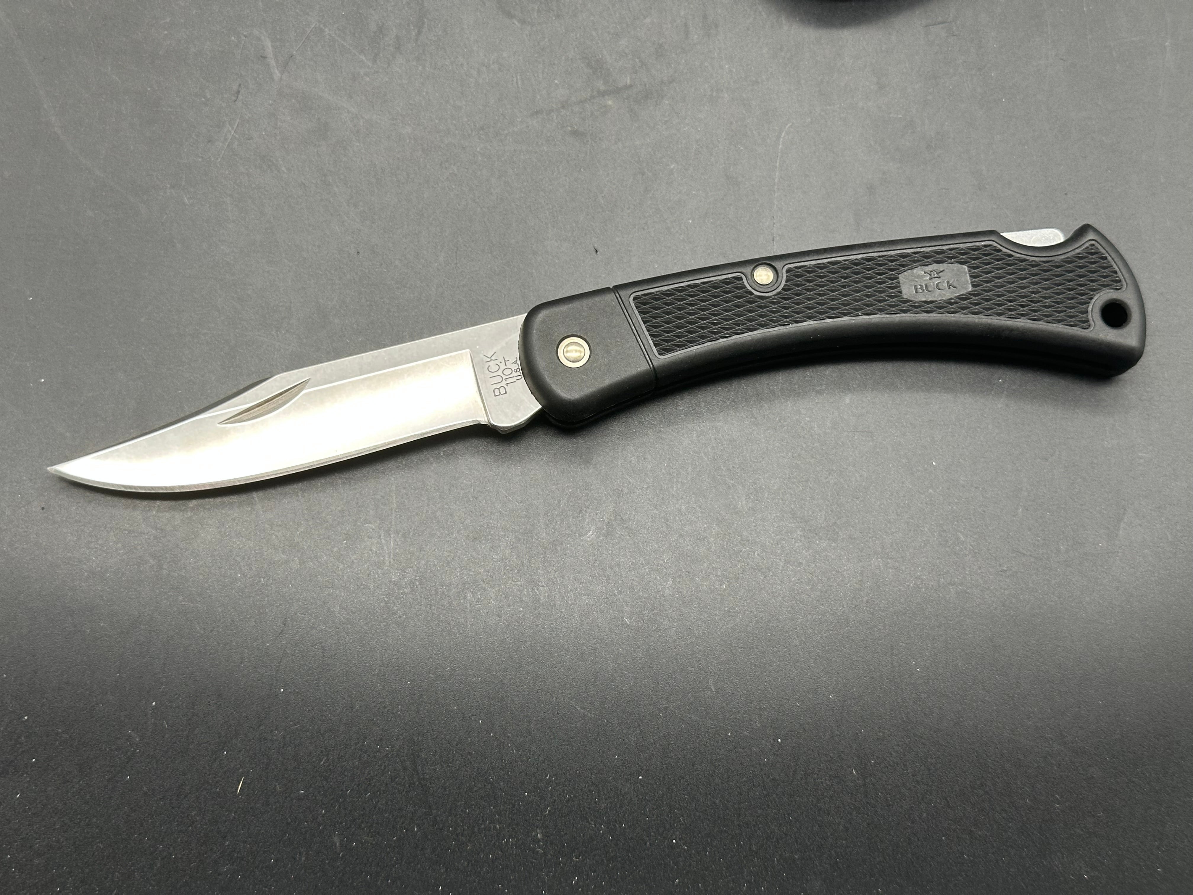 Buck Knives Combo 110 Drop point in 420HC with leather sheath / 110 LT in 420HC
