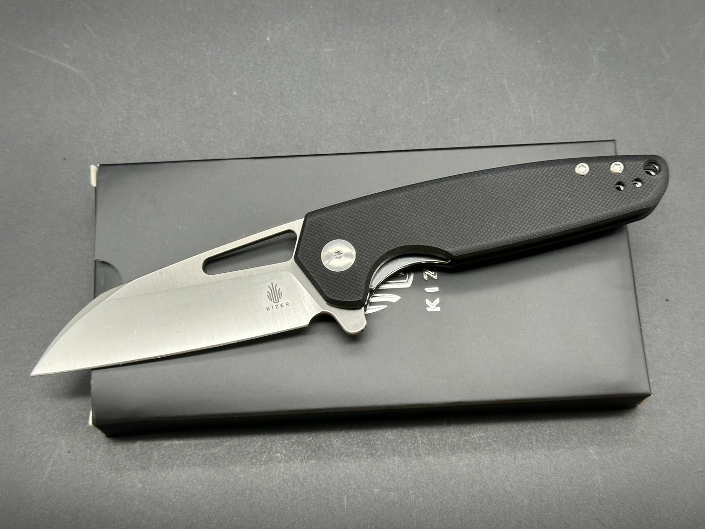 Kizer Helmet Nitro-V blade Black G10