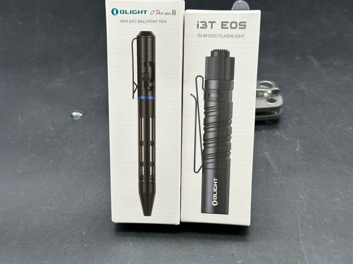 Black Olight I3T Flashlight & Black O’pen Mini 2 Bundle