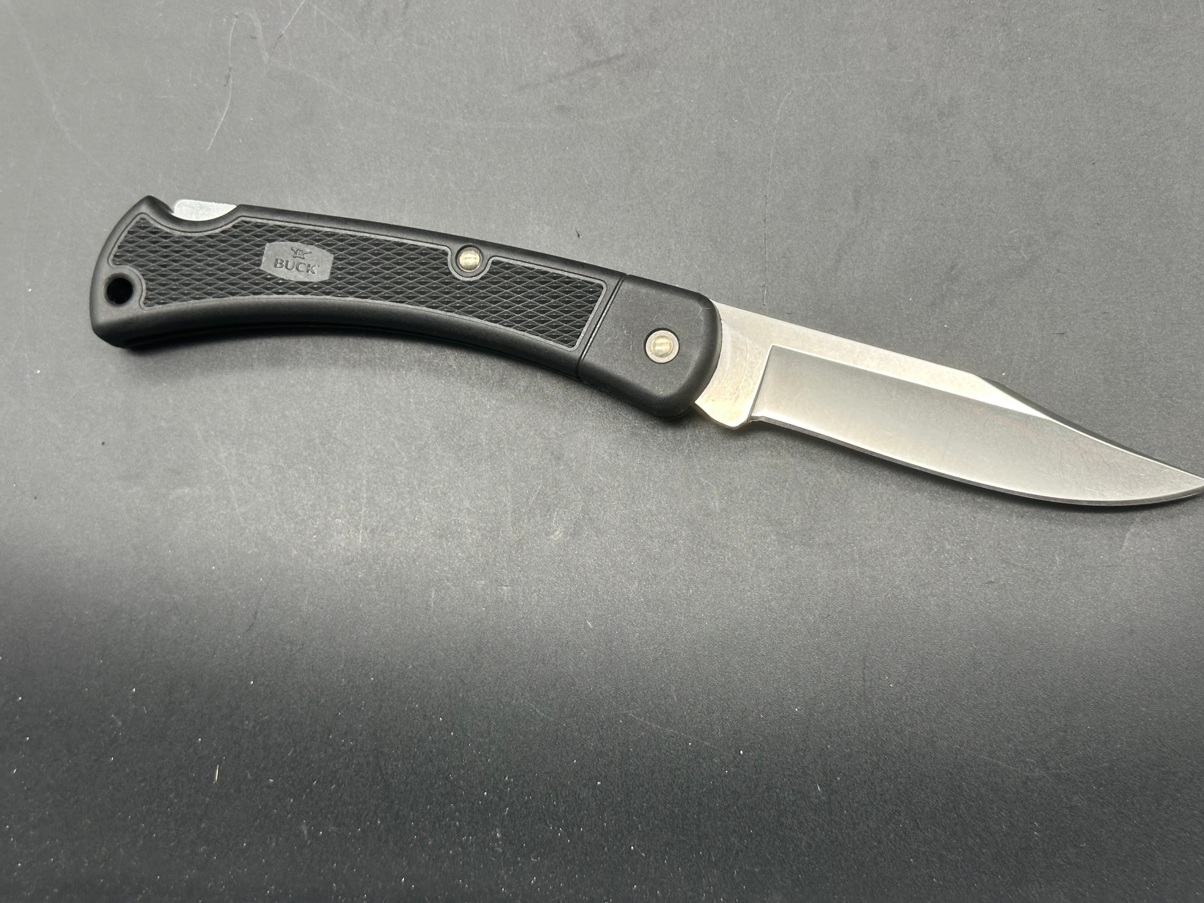 Buck Knives Combo 110 Drop point in 420HC with leather sheath / 110 LT in 420HC