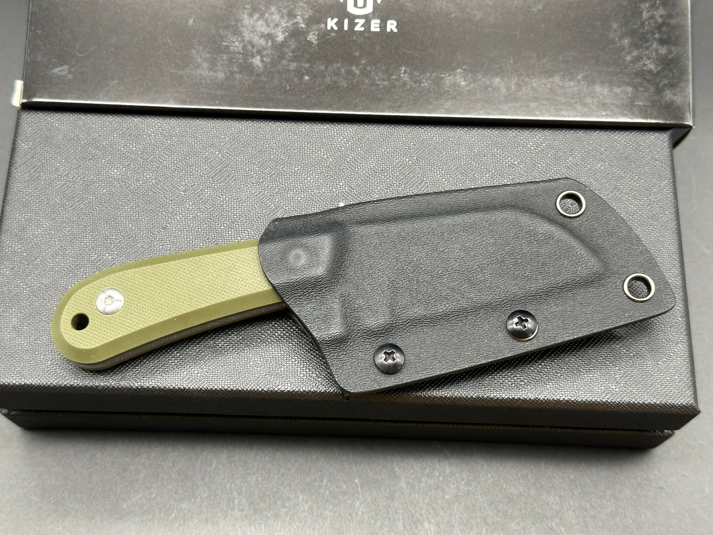 Kizer Deckhand fixed blade