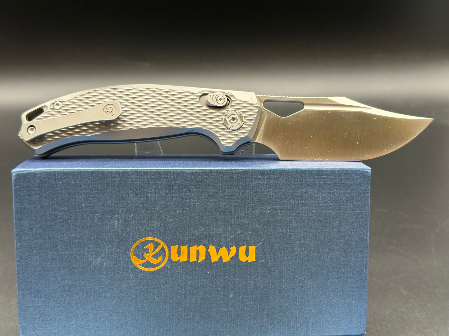 KUNWU DJANGO FOLDING KNIFE BEAD BLAST GRAY DIAMOND TITANIUM HANDLE ELMAX