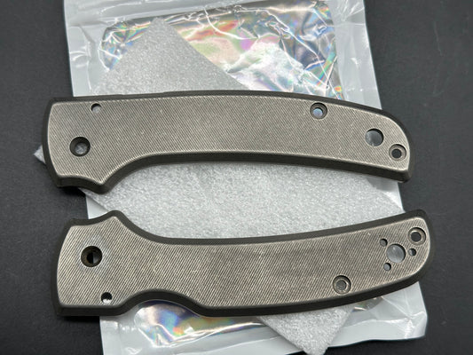 Spyderco Shaman RGT titanium featherweight skinny scales