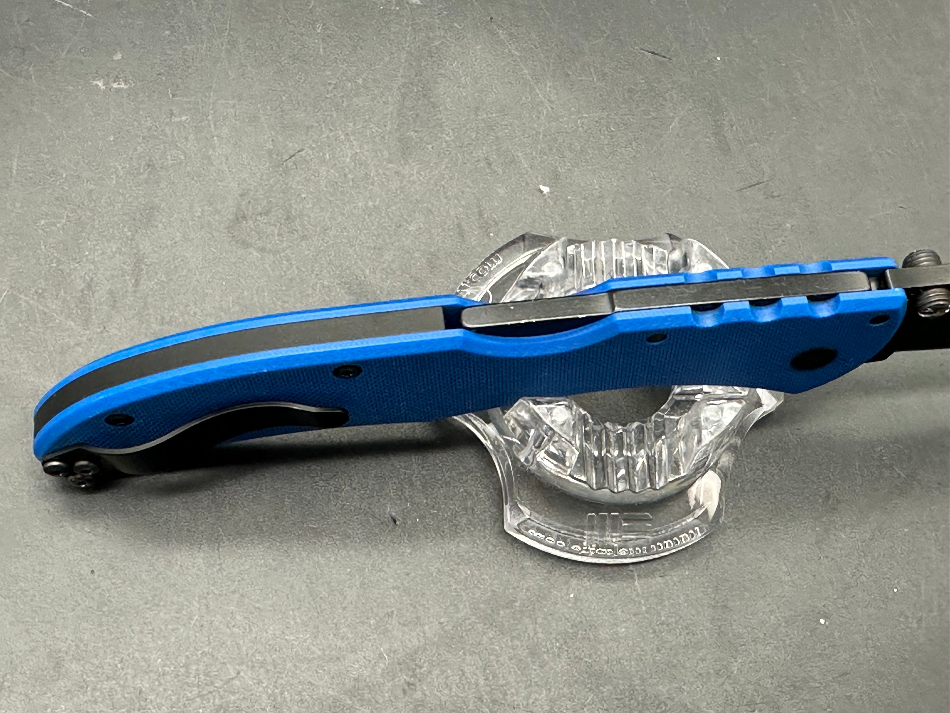 Cold Steel Broken Skull CTS-XHP DLC coating, blue G-10