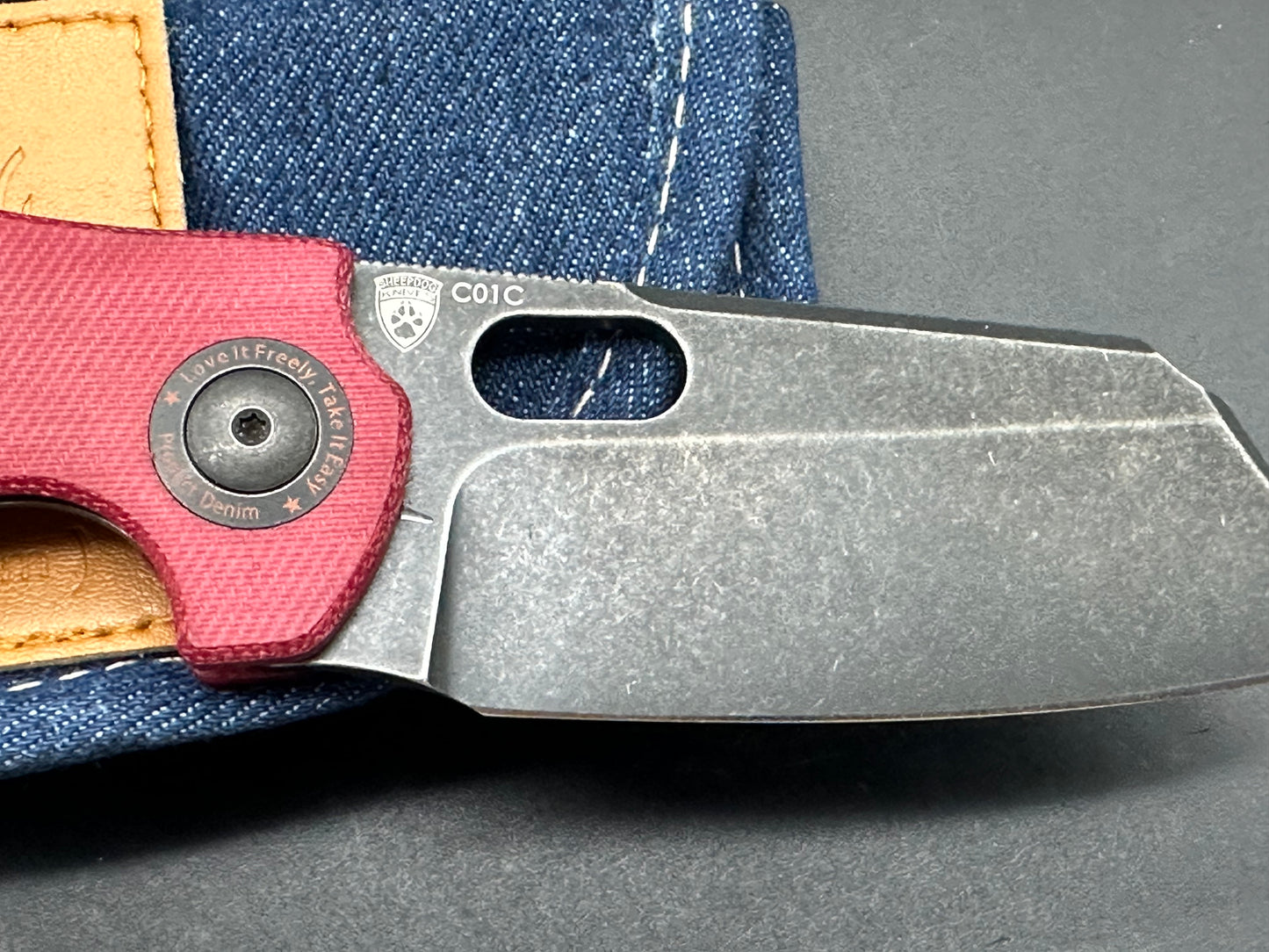 Kizer C01C Sheepdog Liner Lock Knife Red Denim Micarta (3.29" Black SW)